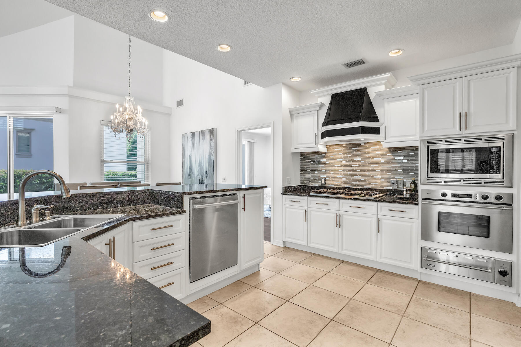 AVALON BEACH ESTATES - Residential