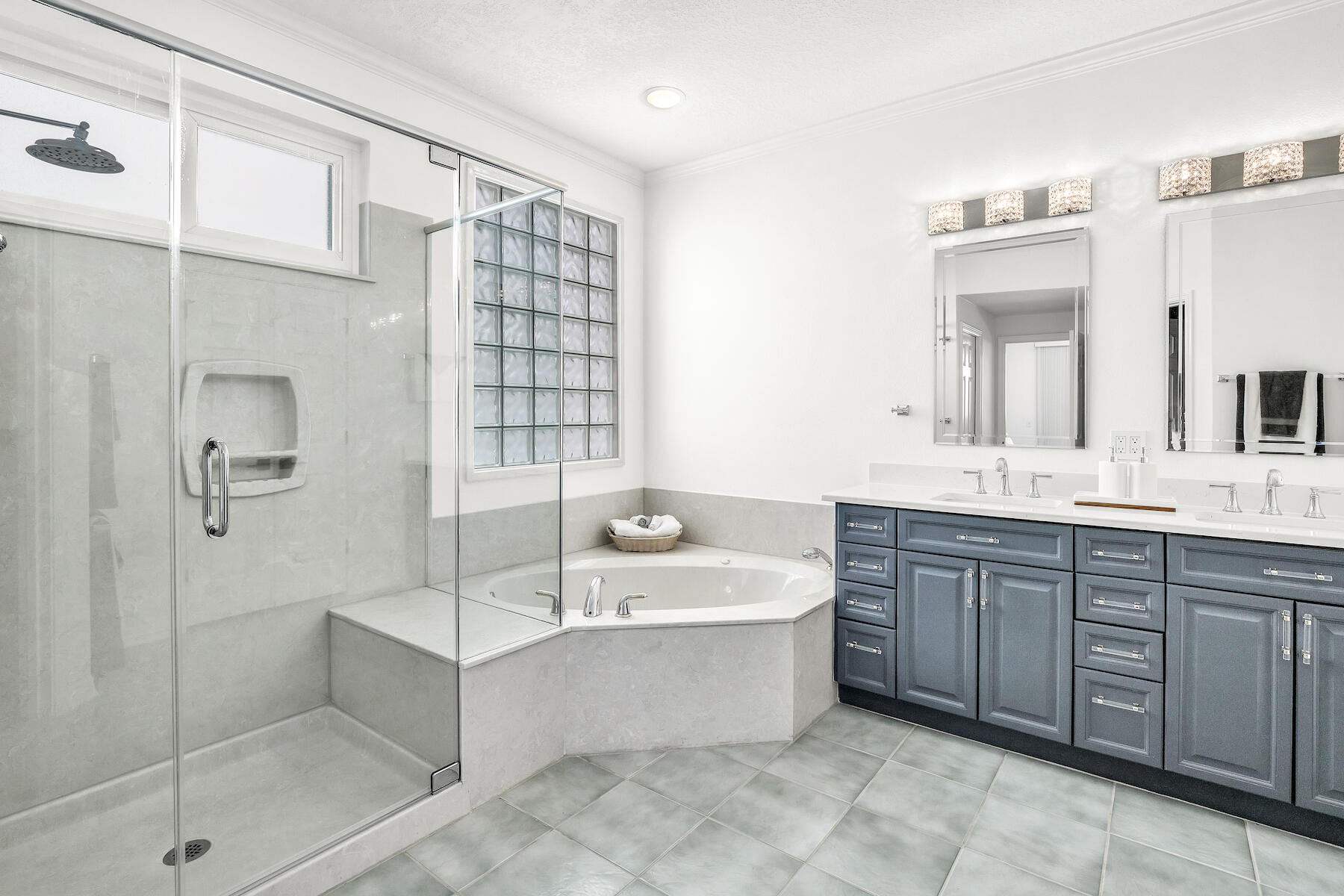 AVALON BEACH ESTATES - Residential