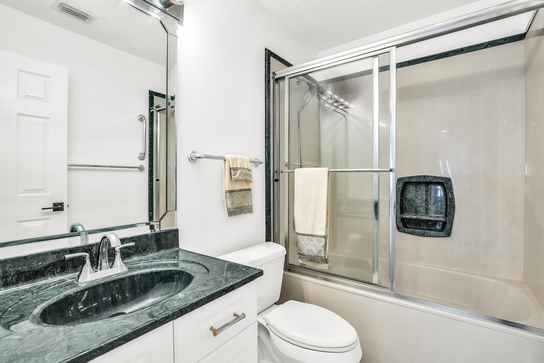 AVALON BEACH ESTATES - Residential