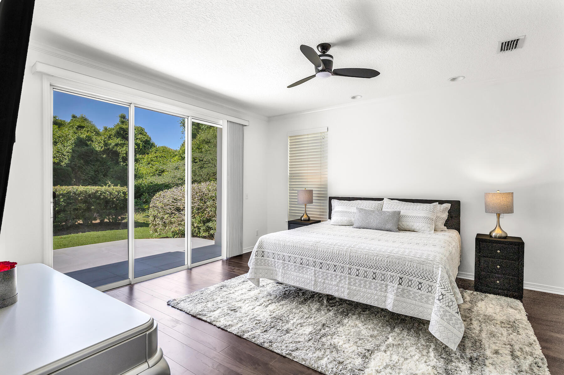 AVALON BEACH ESTATES - Residential