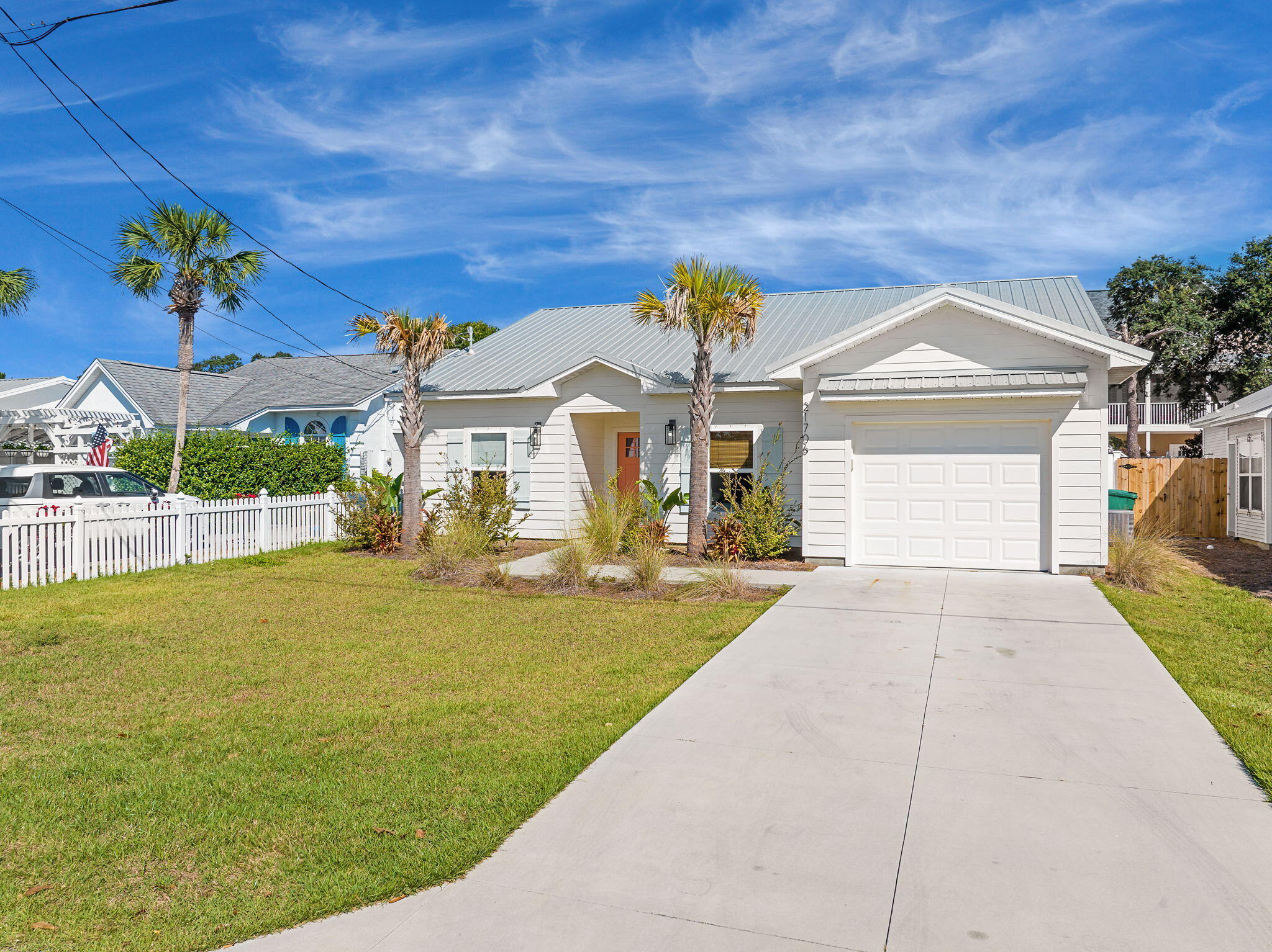 RIVIERA BEACH - Residential