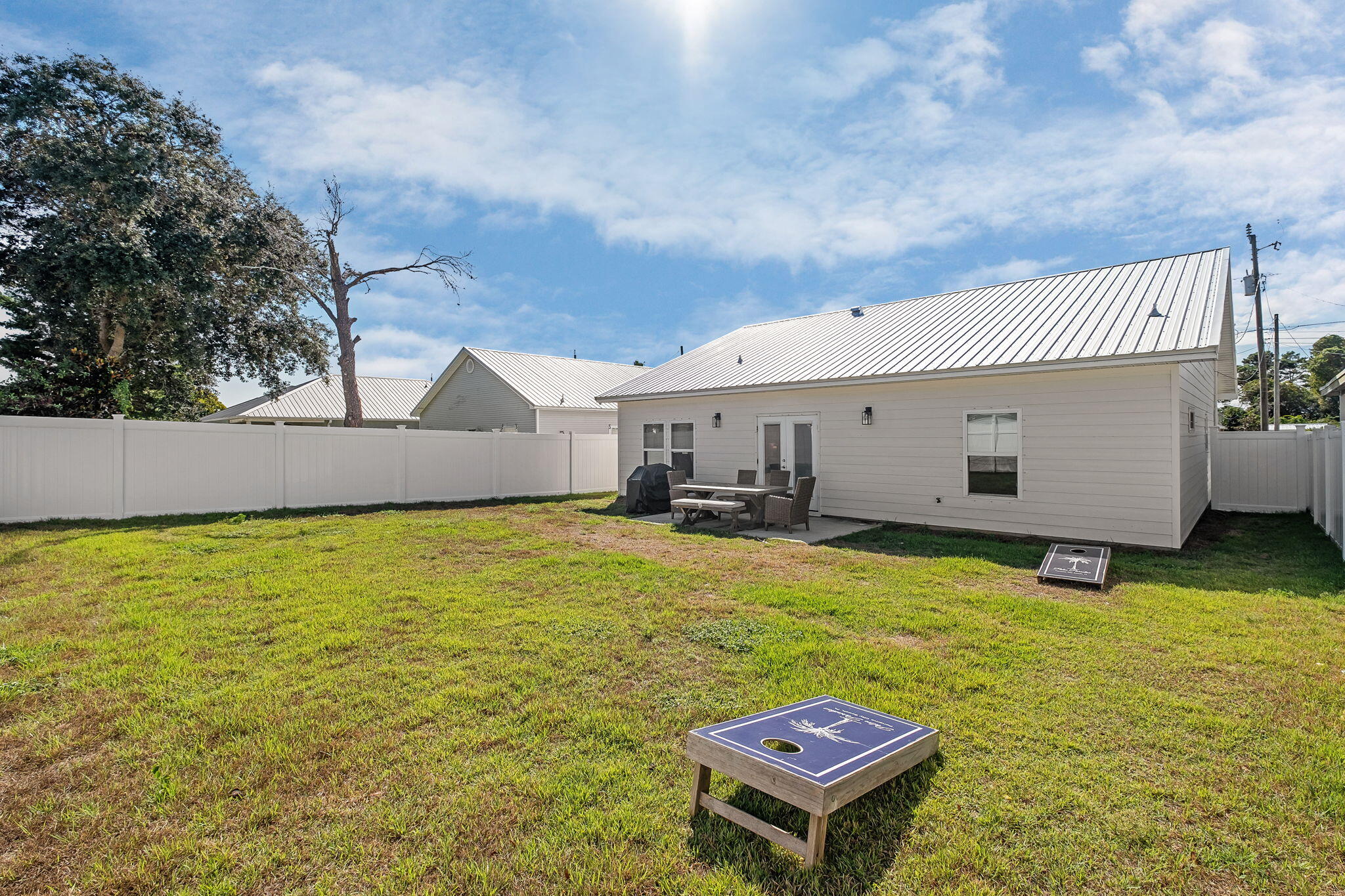 RIVIERA BEACH - Residential