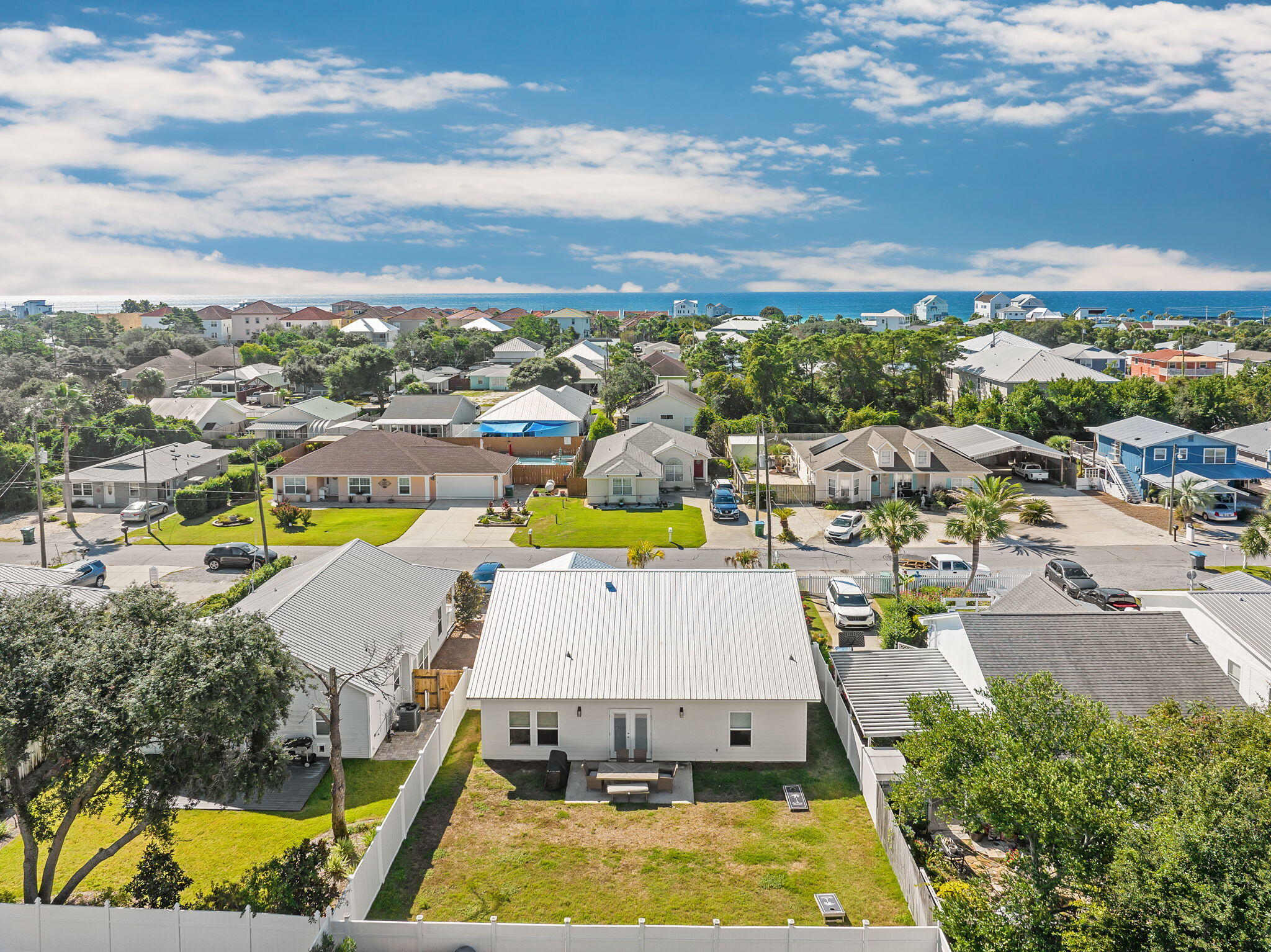 RIVIERA BEACH - Residential