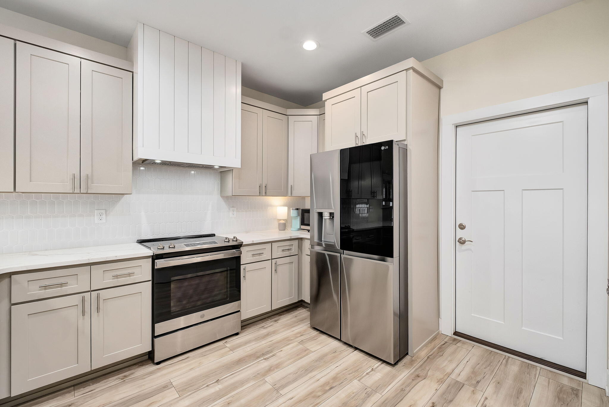 RIVIERA BEACH - Residential
