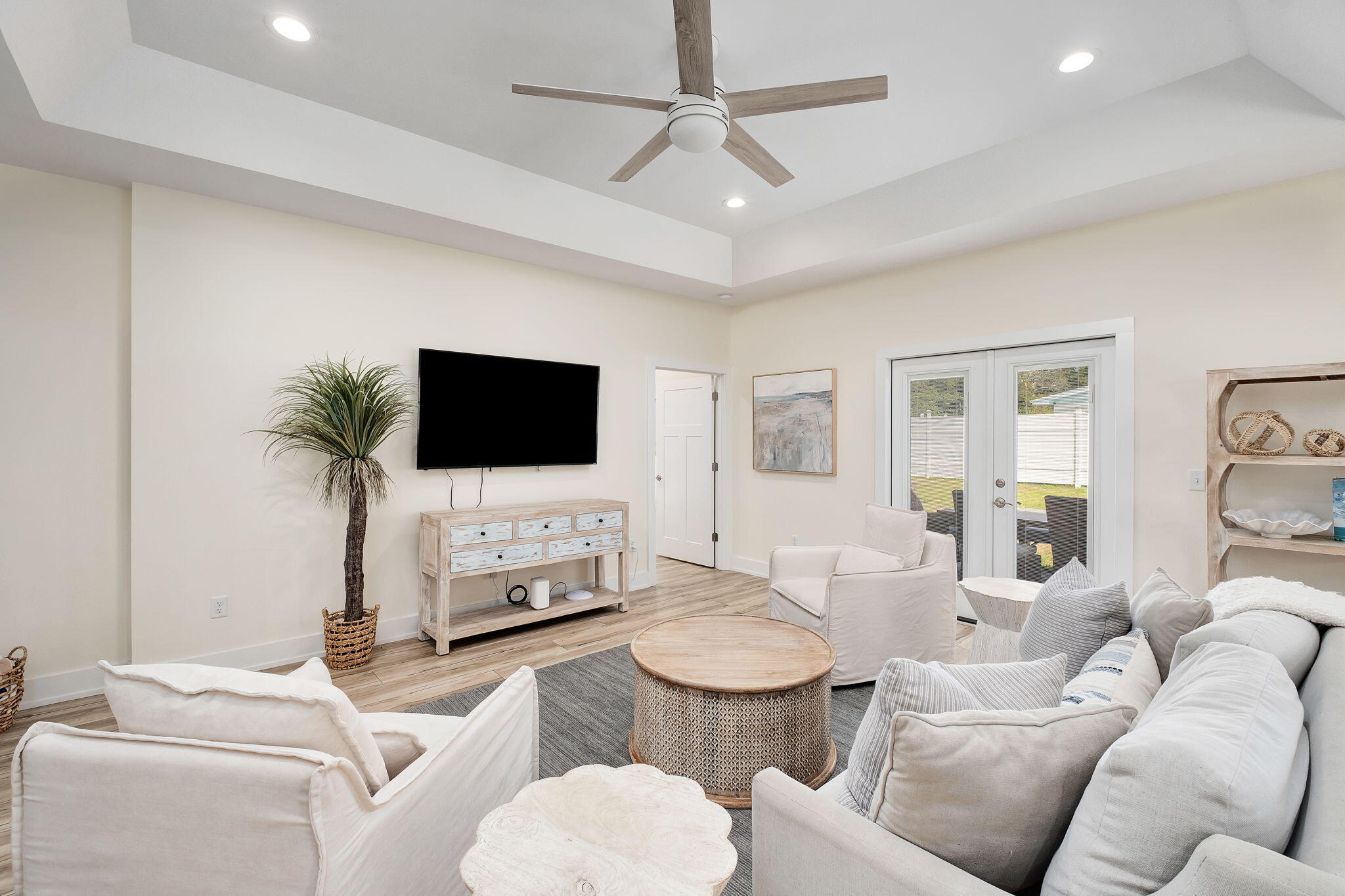 RIVIERA BEACH - Residential