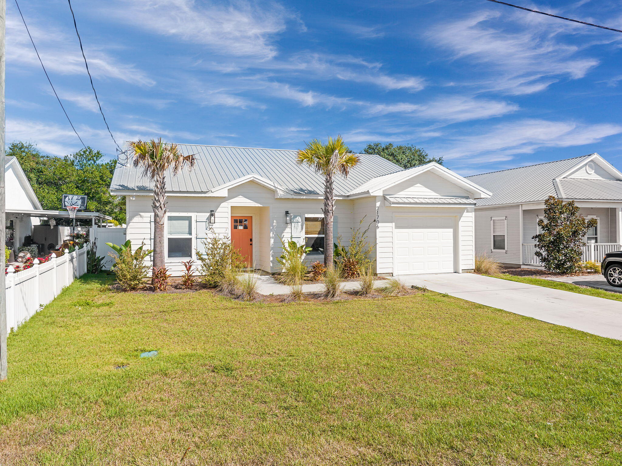 RIVIERA BEACH - Residential