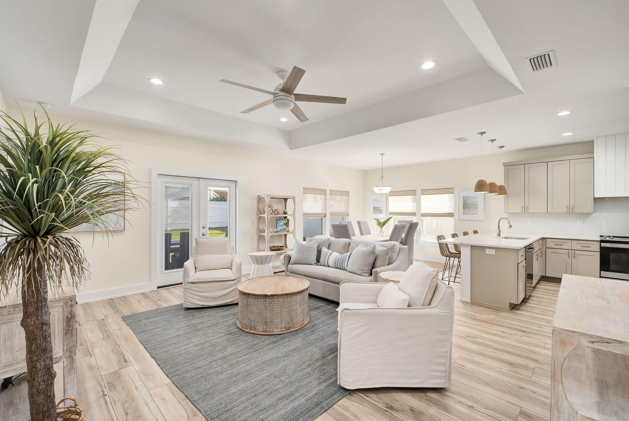RIVIERA BEACH - Residential