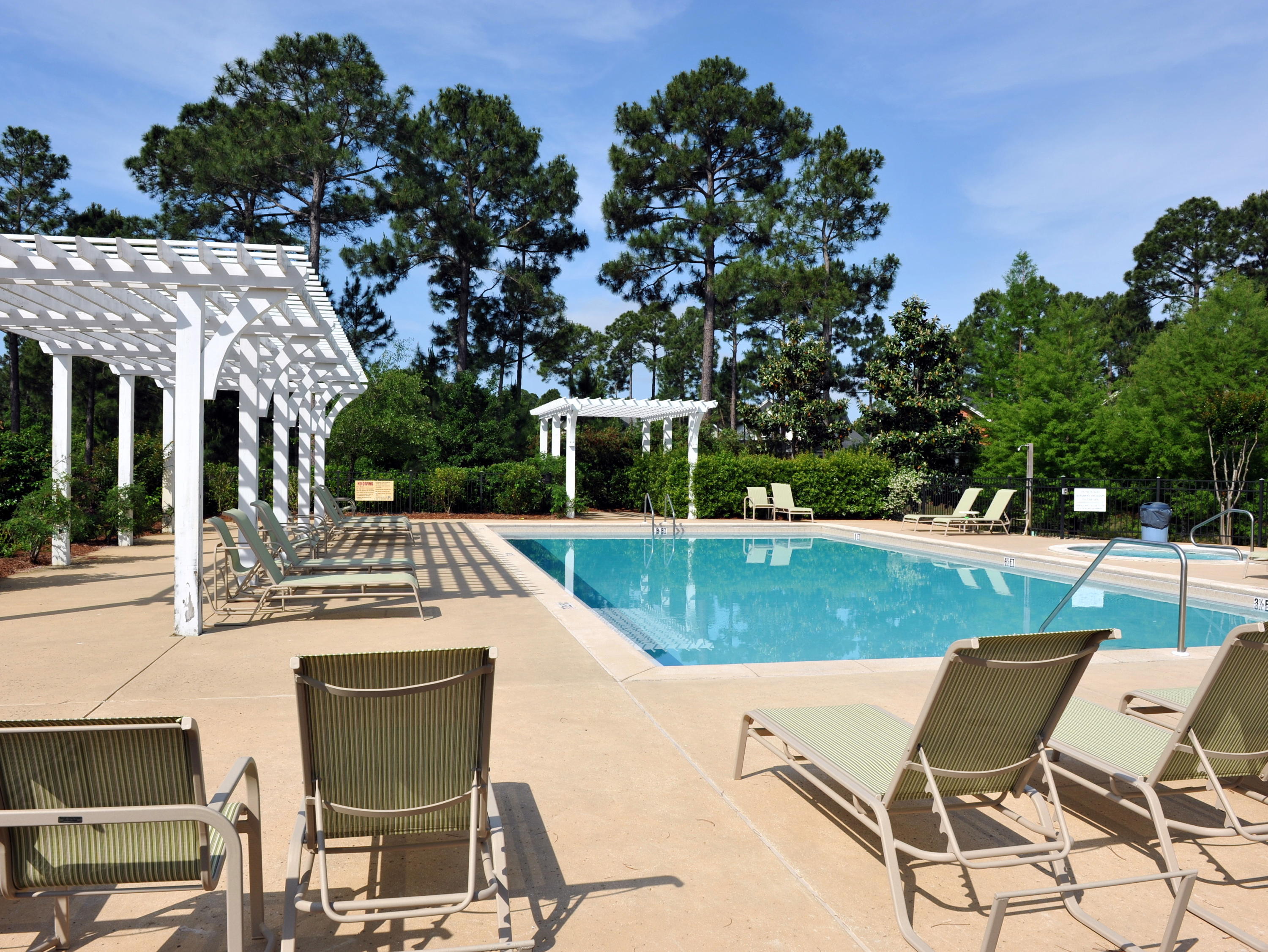 LAUREL GROVE - Residential