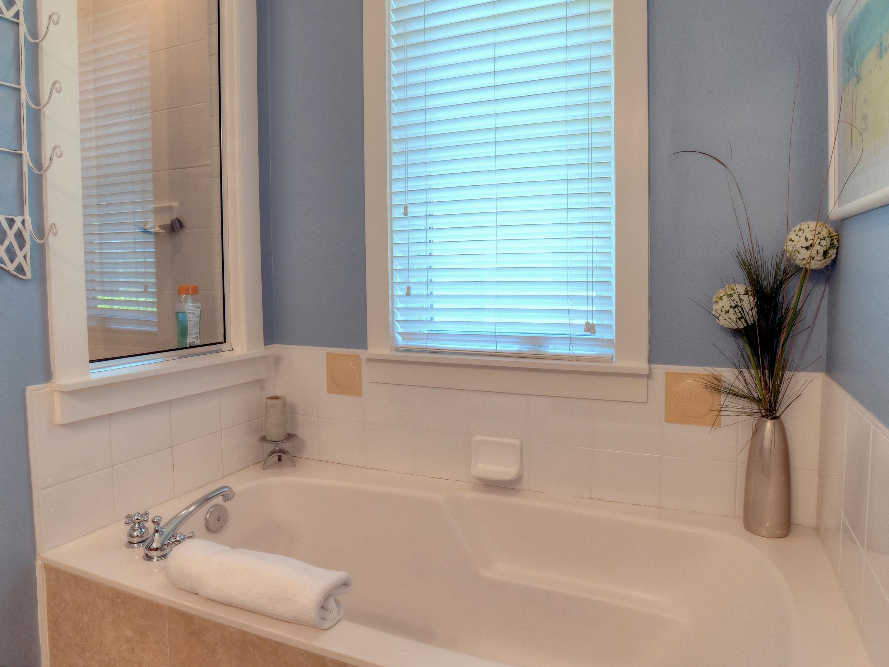 LAUREL GROVE - Residential