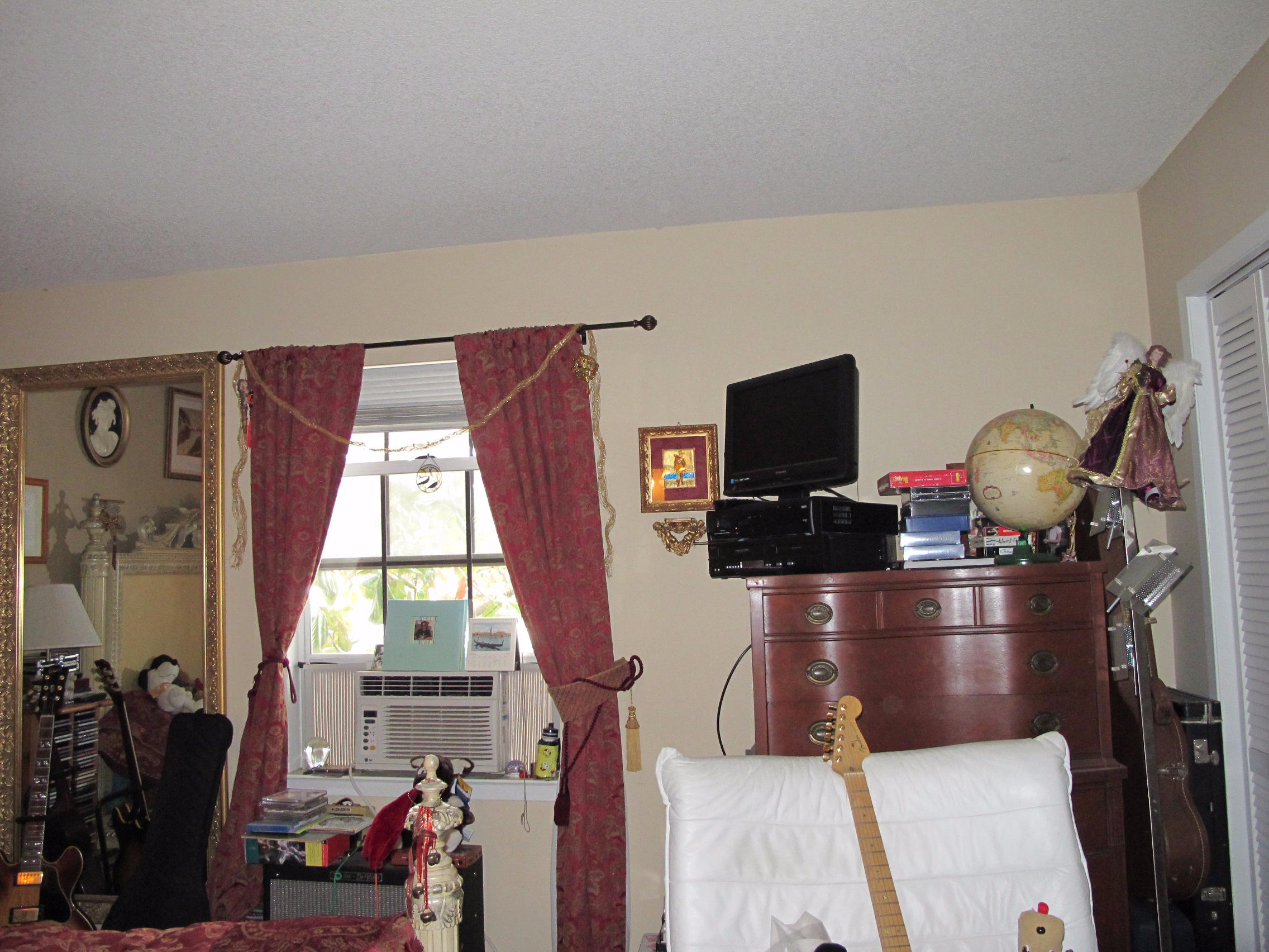 SANDALWOOD MANOR 1ST ADDN - Residential