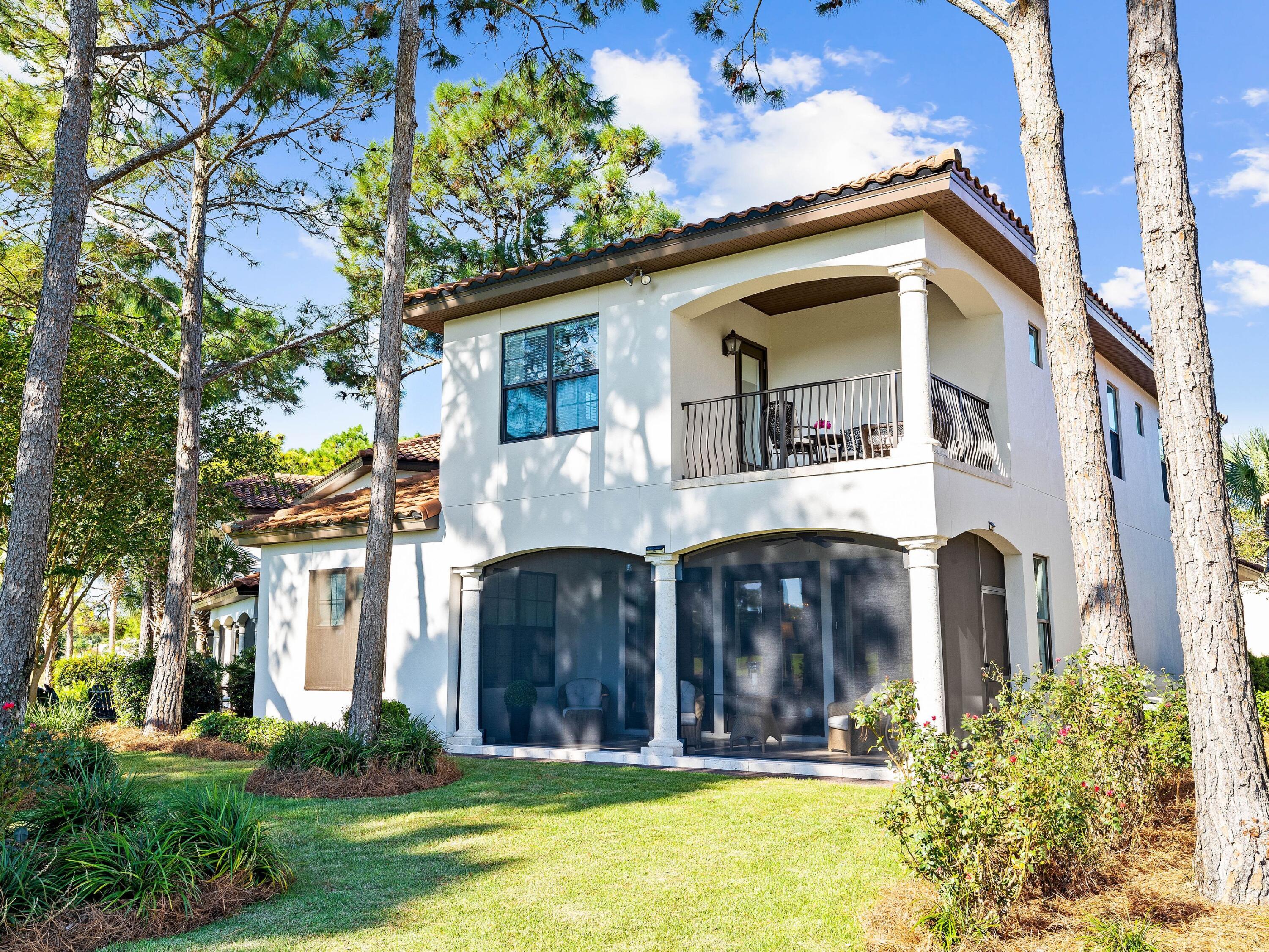 VILLA LAGO - Residential