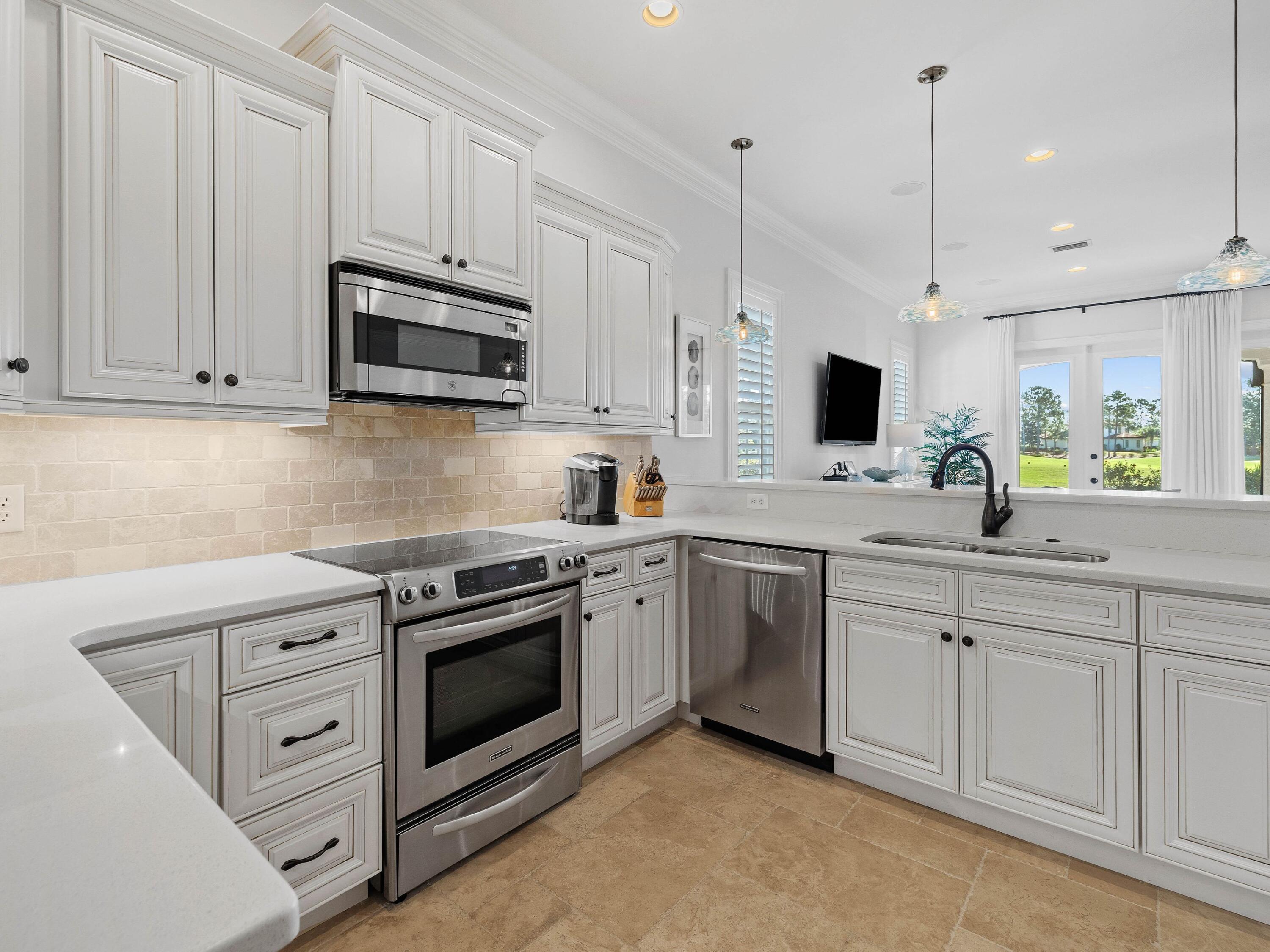 VILLA LAGO - Residential