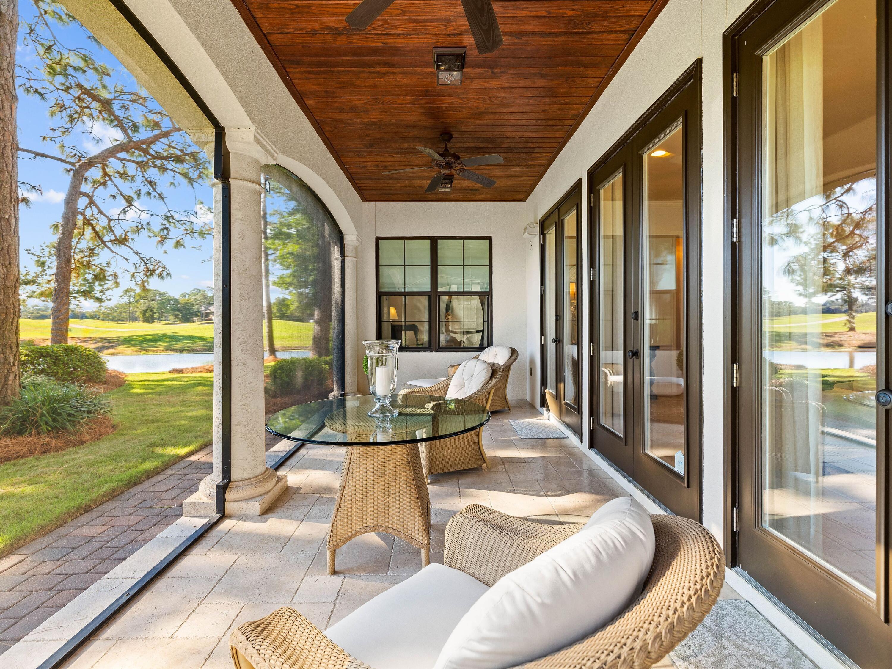 VILLA LAGO - Residential