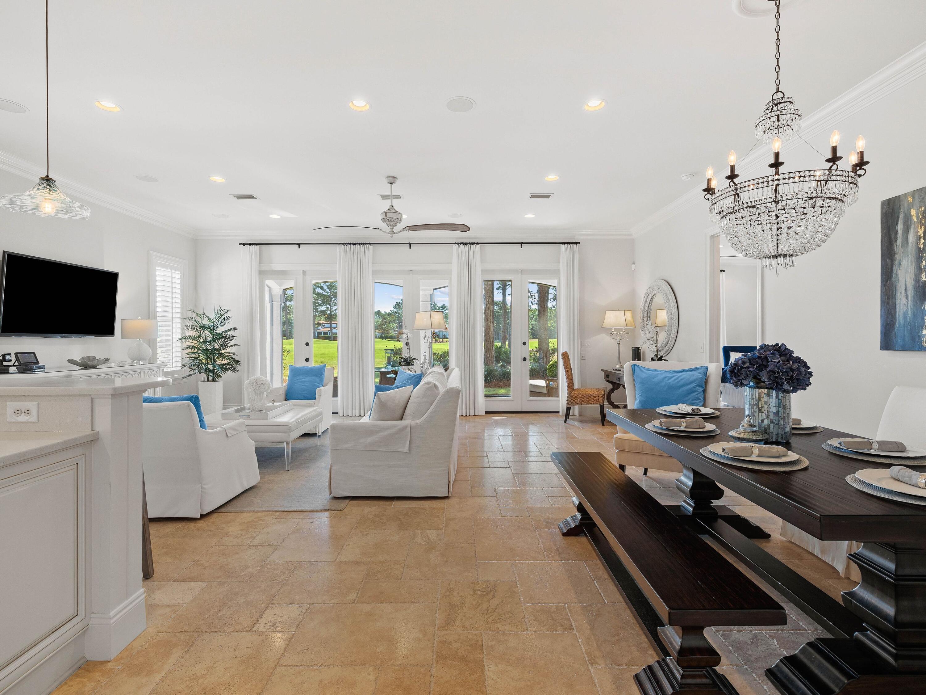 VILLA LAGO - Residential