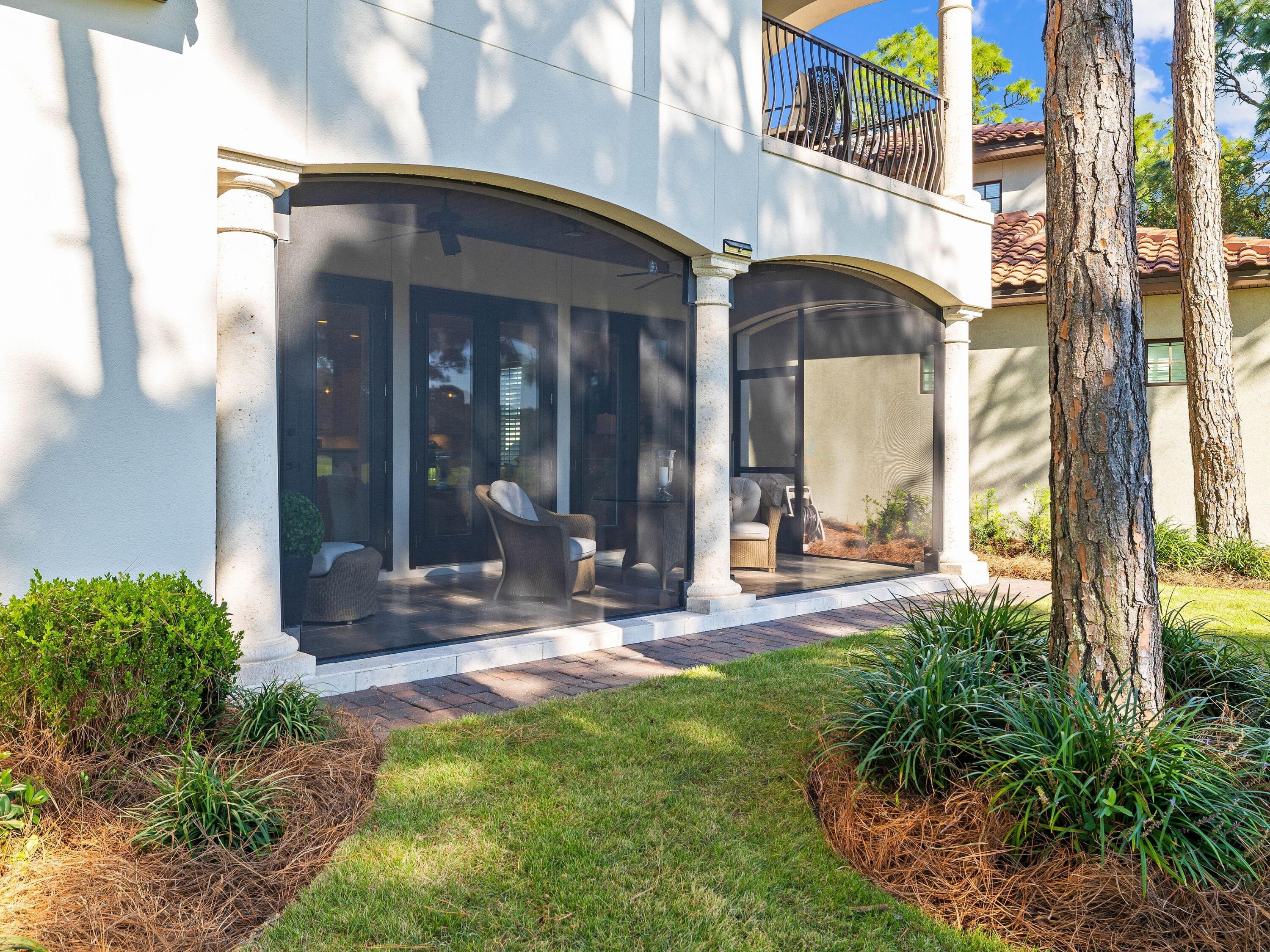 VILLA LAGO - Residential