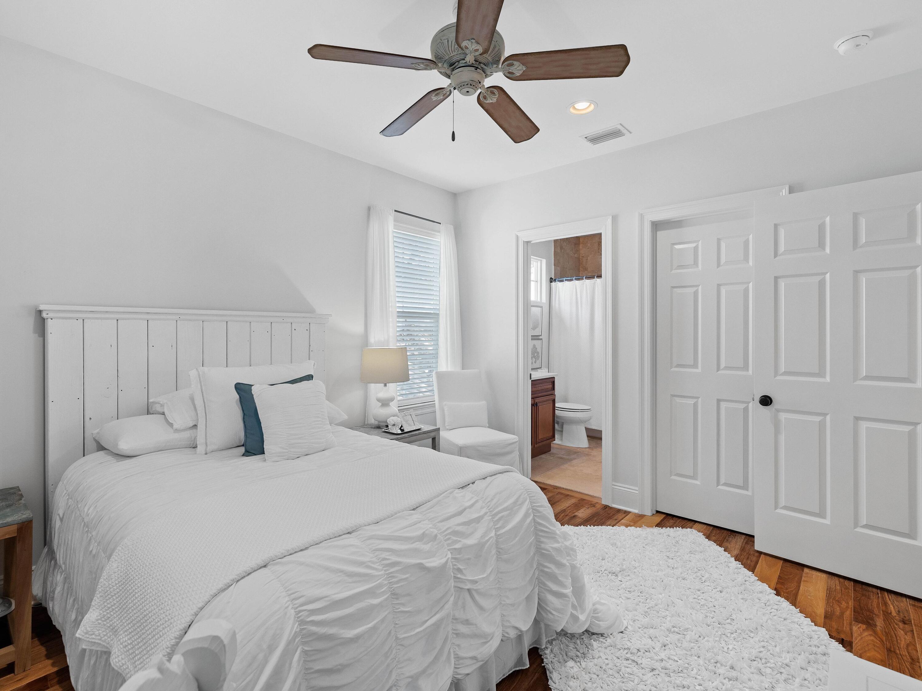 VILLA LAGO - Residential