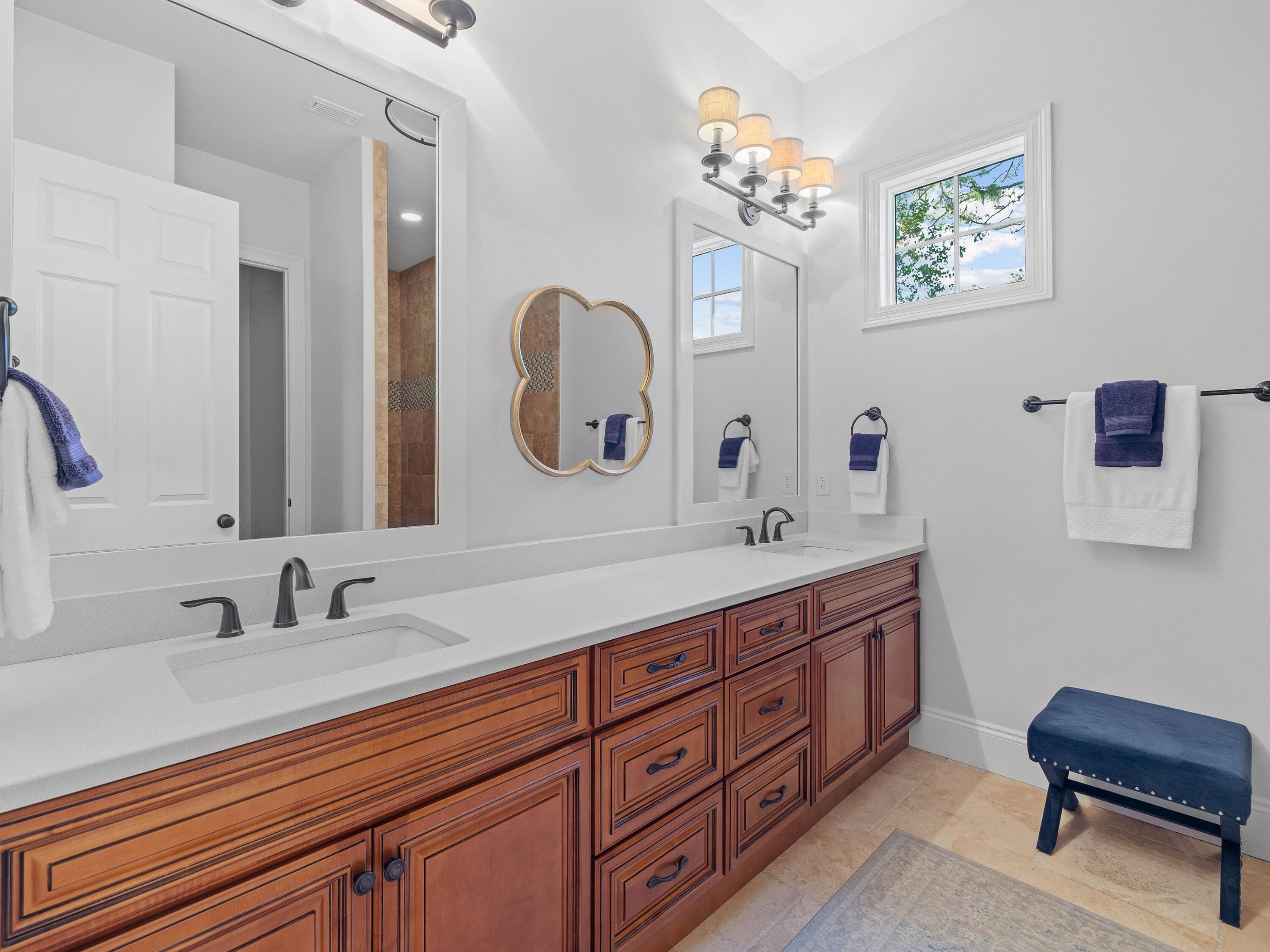 VILLA LAGO - Residential