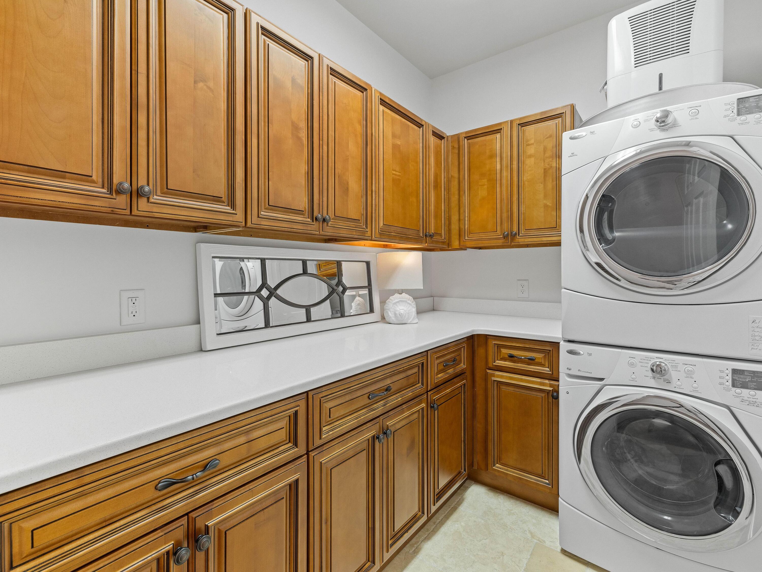 VILLA LAGO - Residential