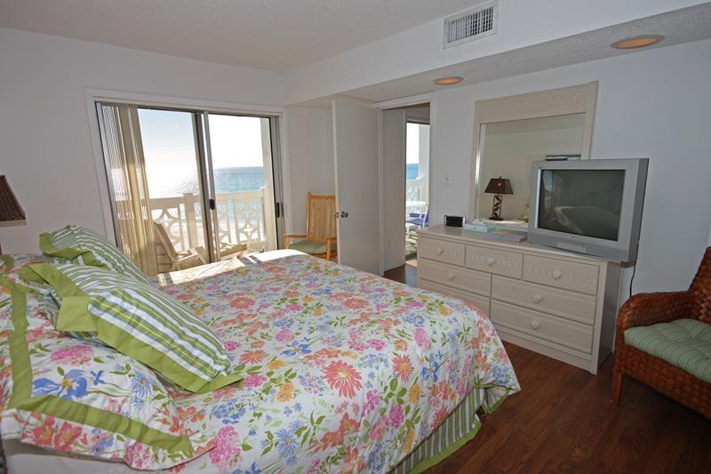 EL MATADOR CONDO - Residential