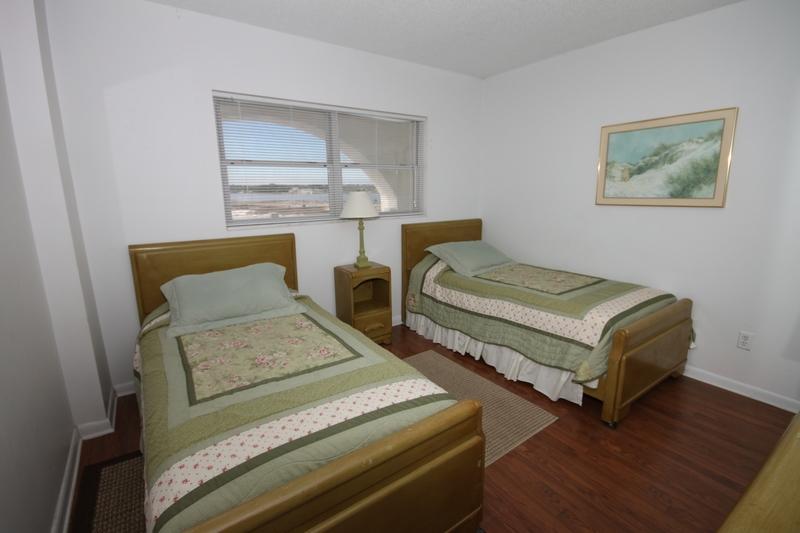 EL MATADOR CONDO - Residential