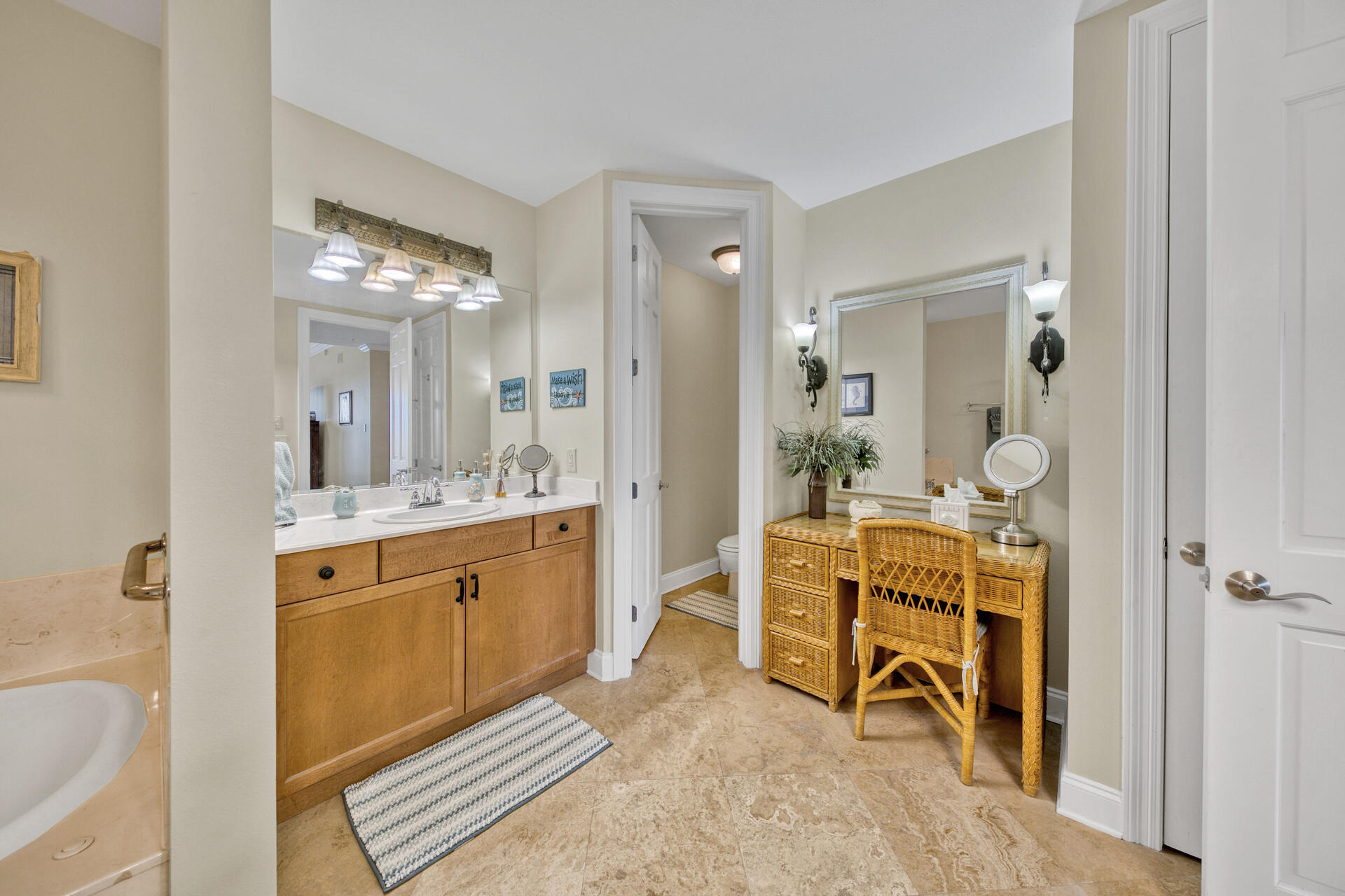 SIDES MORENO POINT WEST - Residential