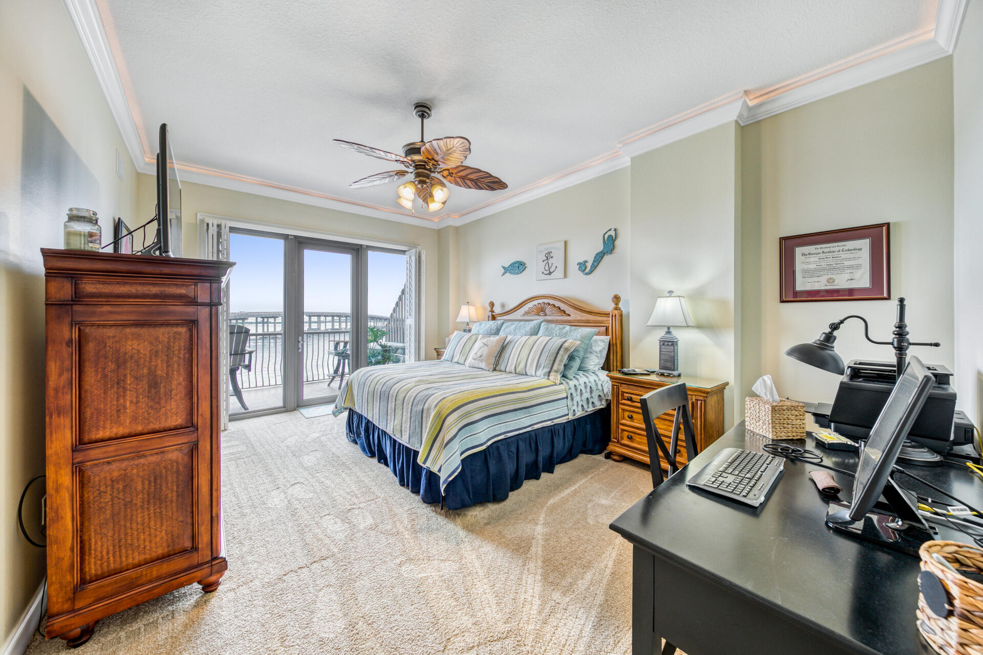 SIDES MORENO POINT WEST - Residential