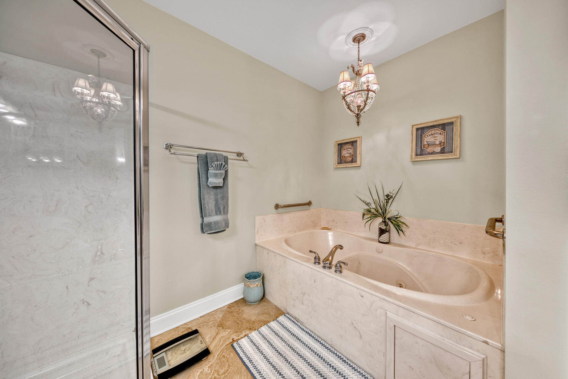 SIDES MORENO POINT WEST - Residential