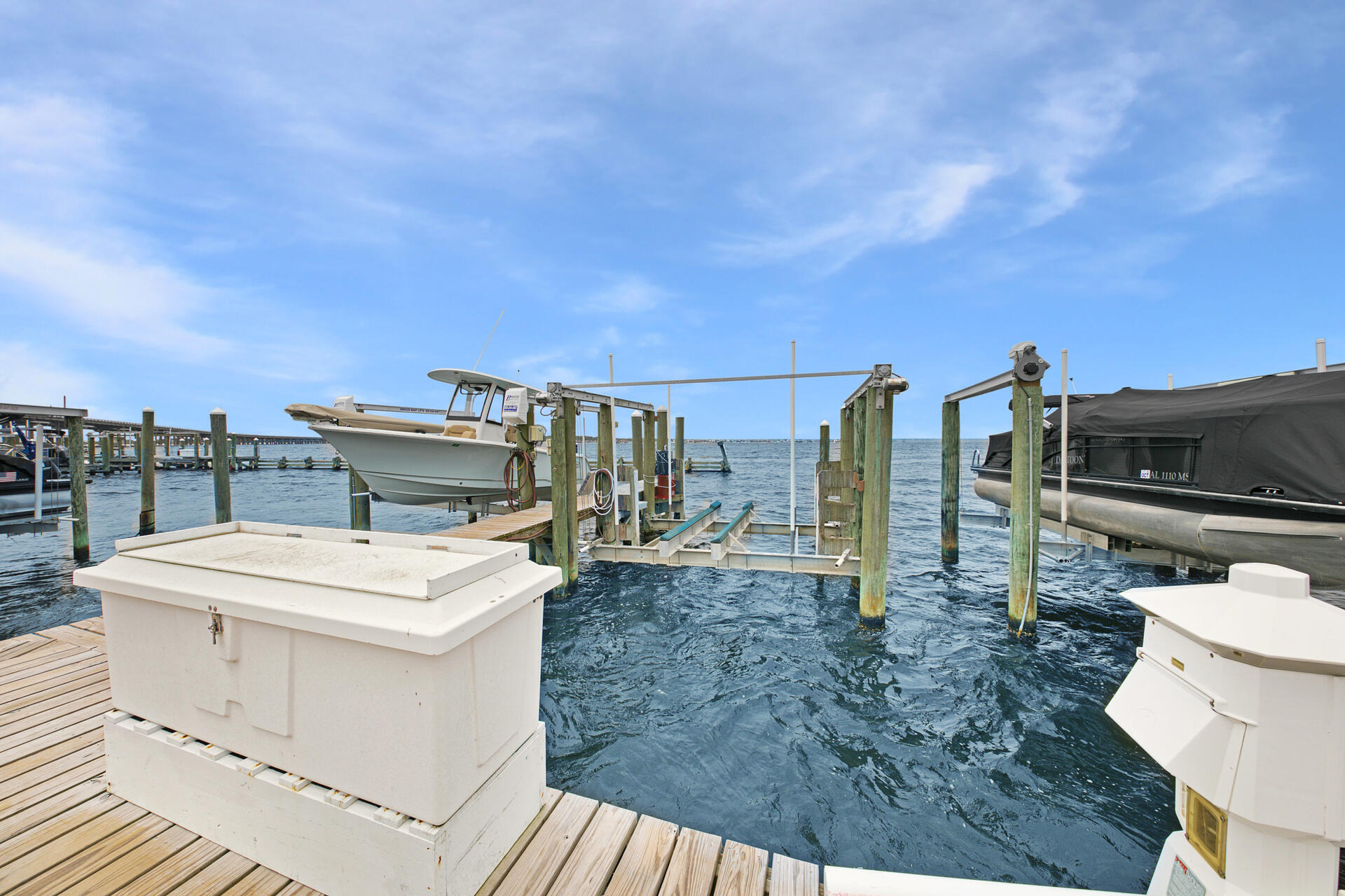 SIDES MORENO POINT WEST - Residential