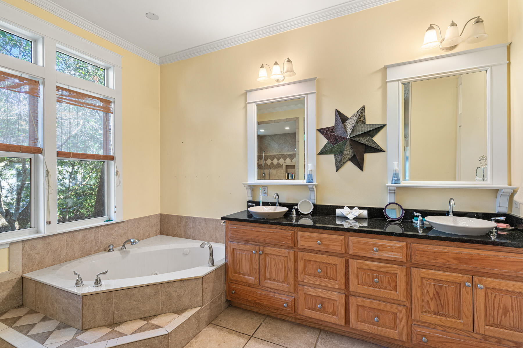 BOTANY BAYOU - Residential