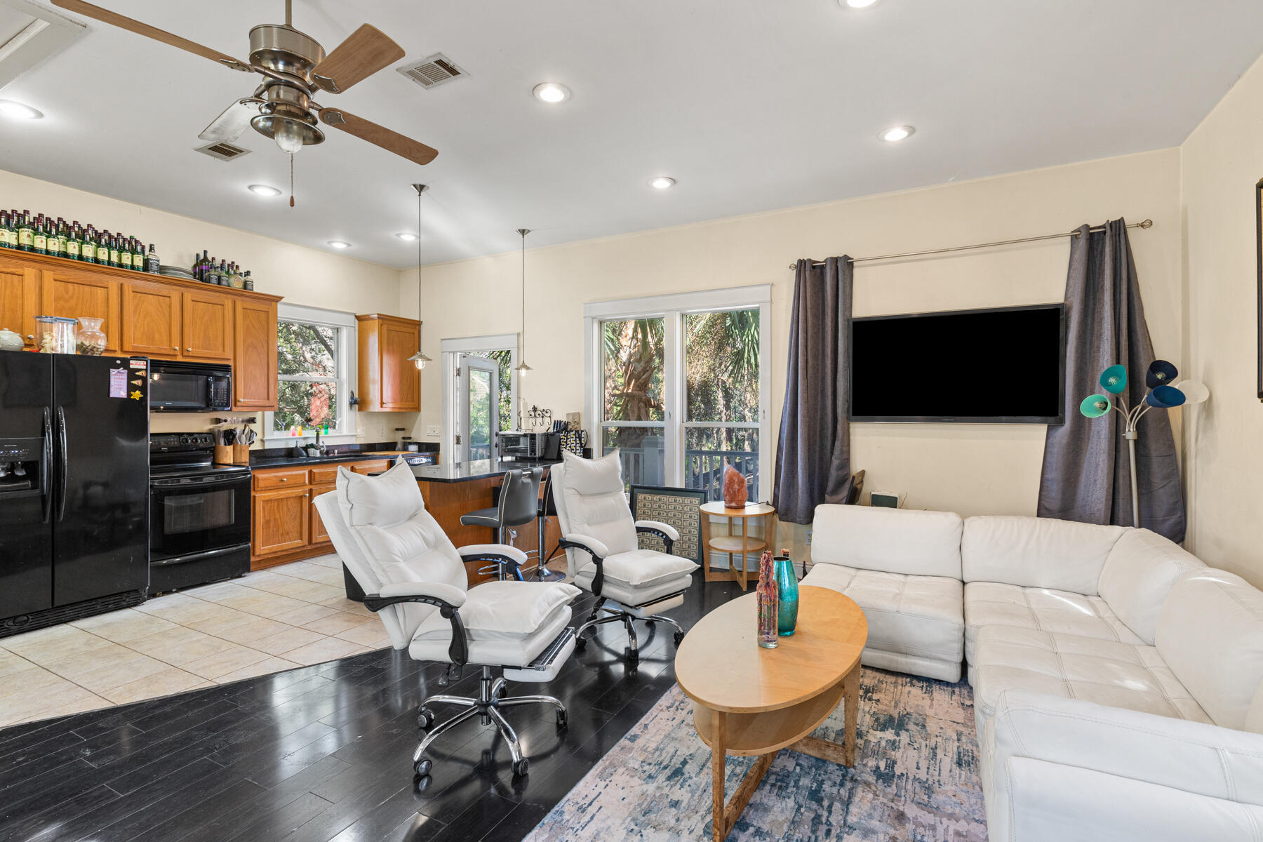 BOTANY BAYOU - Residential