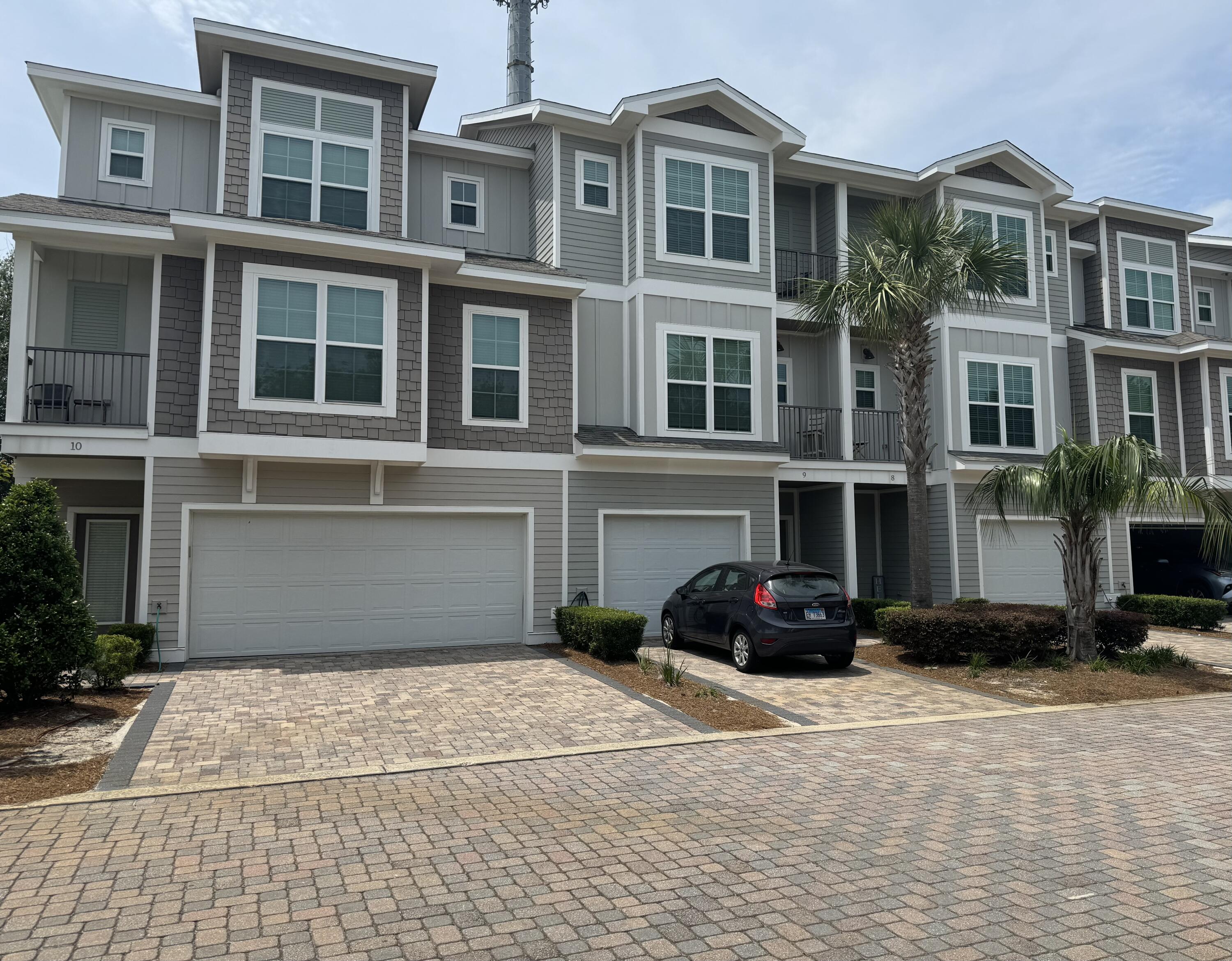 Driftwood Drive Townhomes - Residential