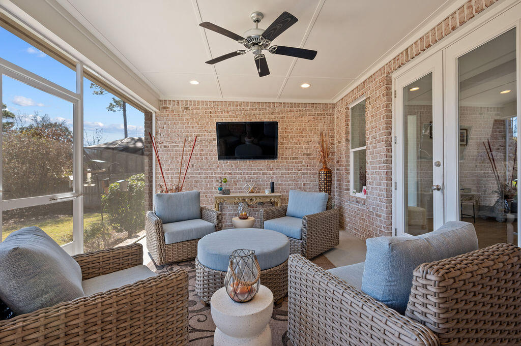 MAGNOLIA WOODS - Residential