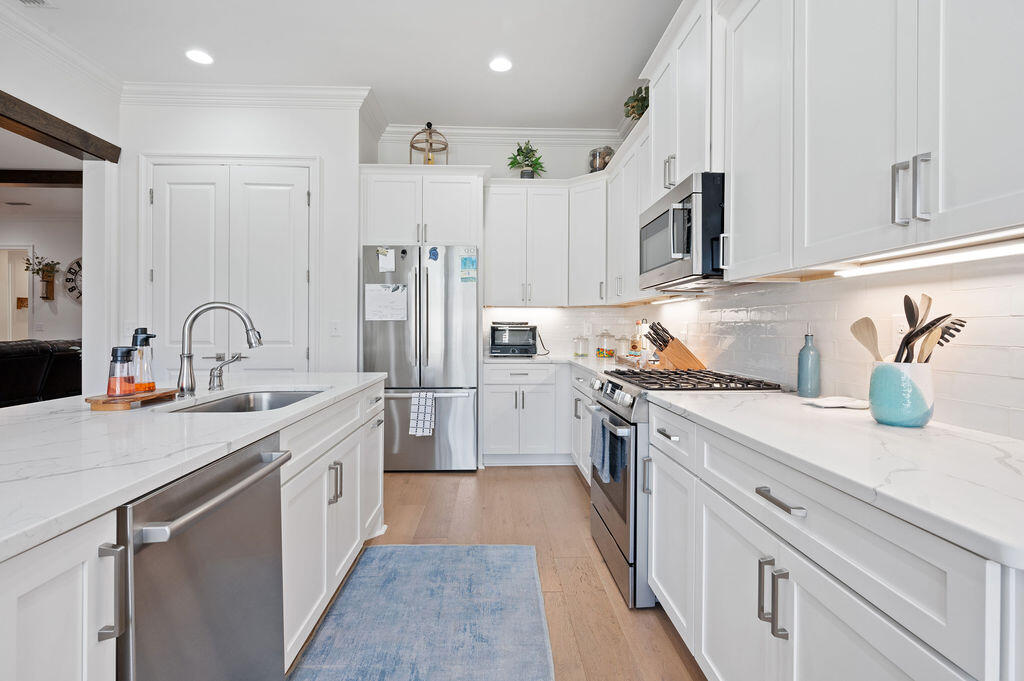 MAGNOLIA WOODS - Residential