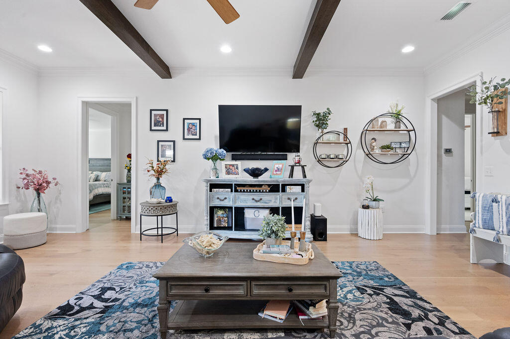 MAGNOLIA WOODS - Residential