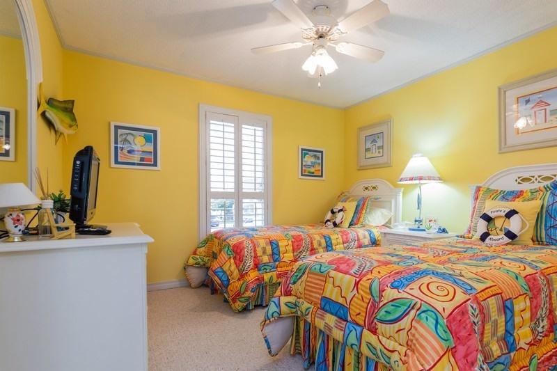 SANDPIPER COVE - Residential