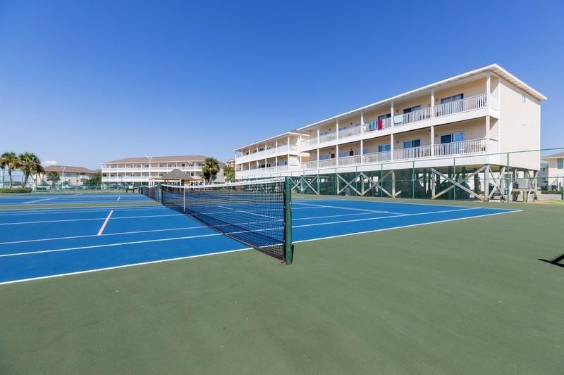 SANDPIPER COVE - Residential