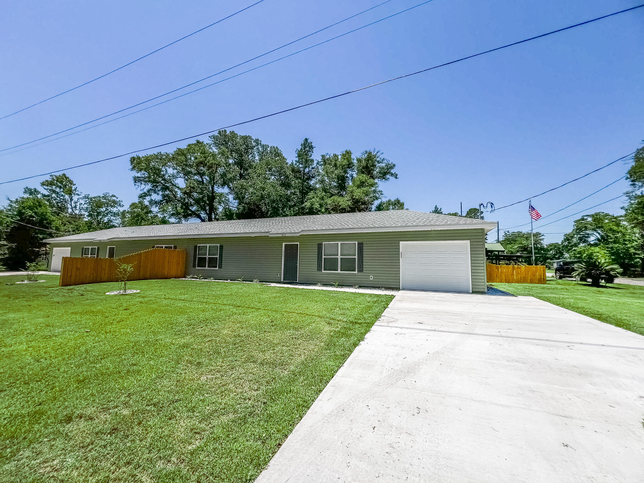 CRESTVIEW - Residential