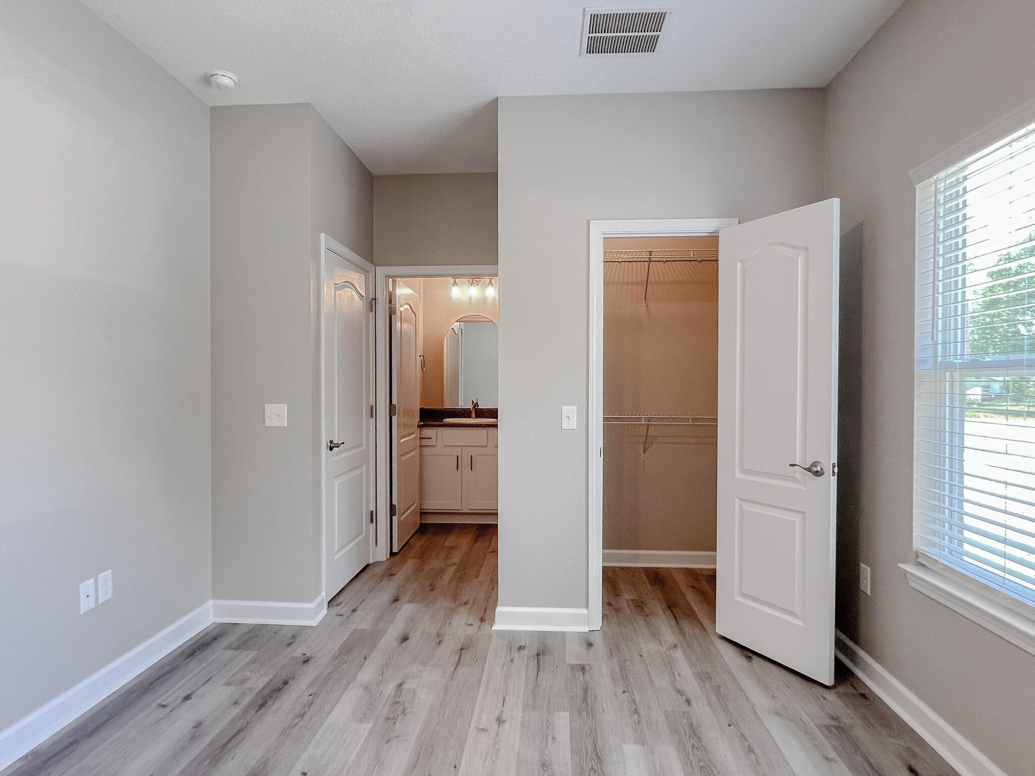 CRESTVIEW - Residential