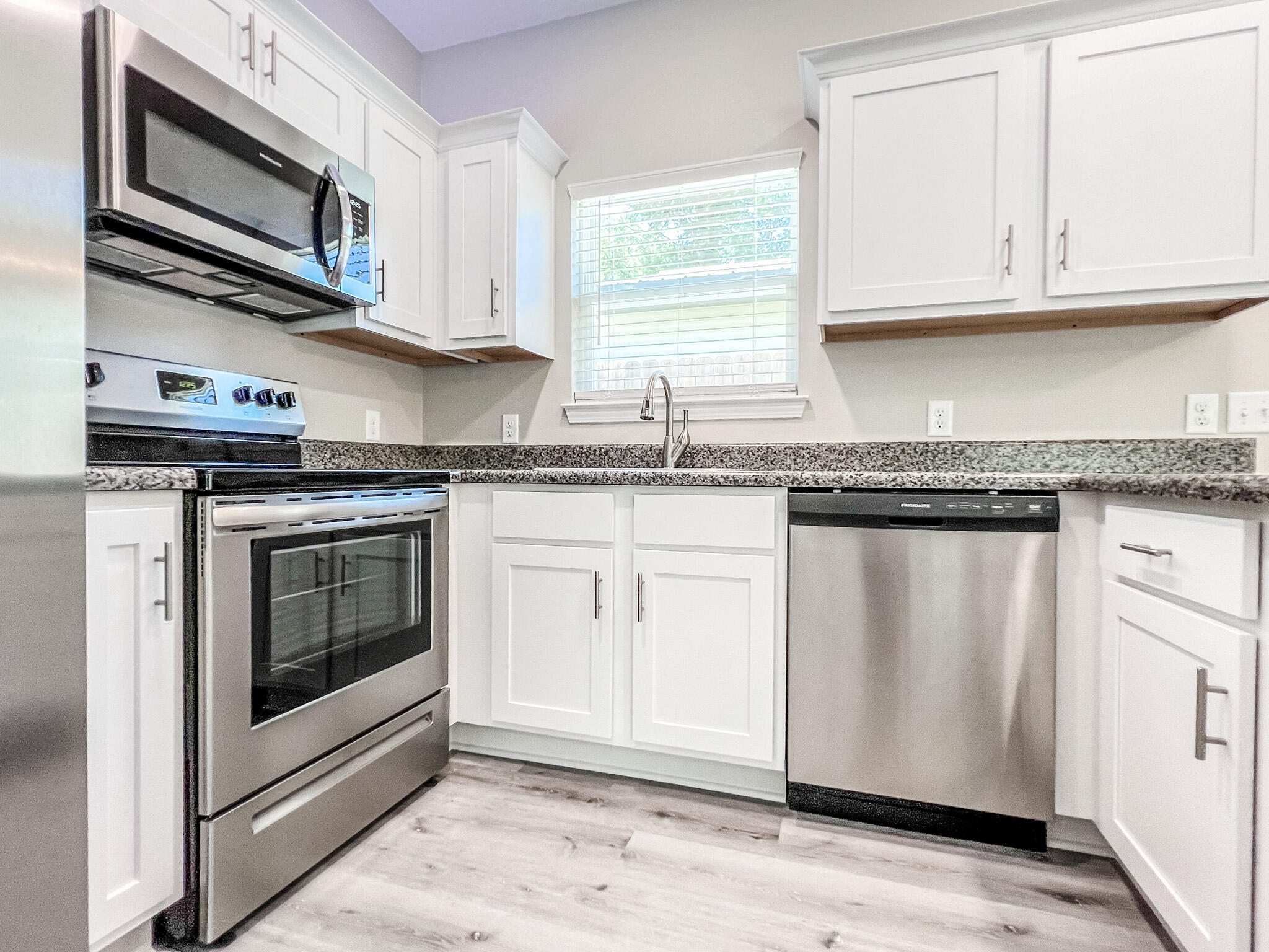 CRESTVIEW - Residential