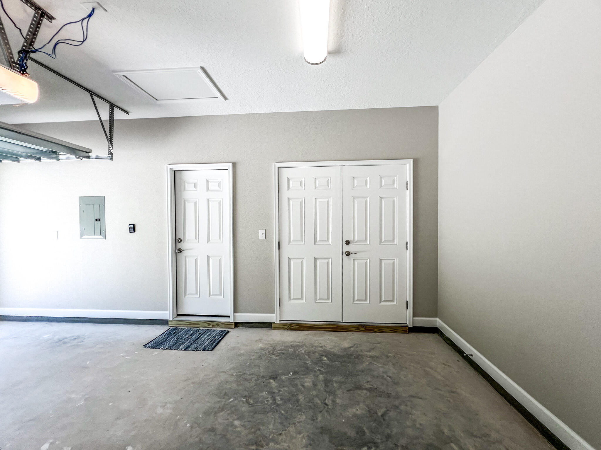 CRESTVIEW - Residential