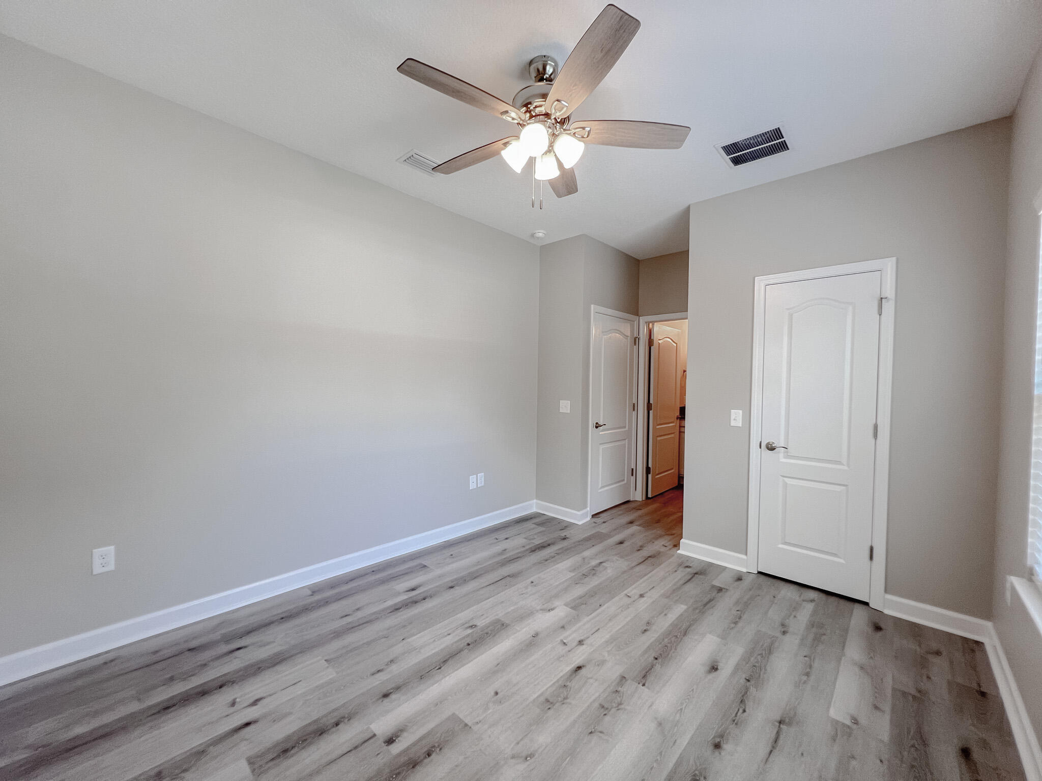 CRESTVIEW - Residential