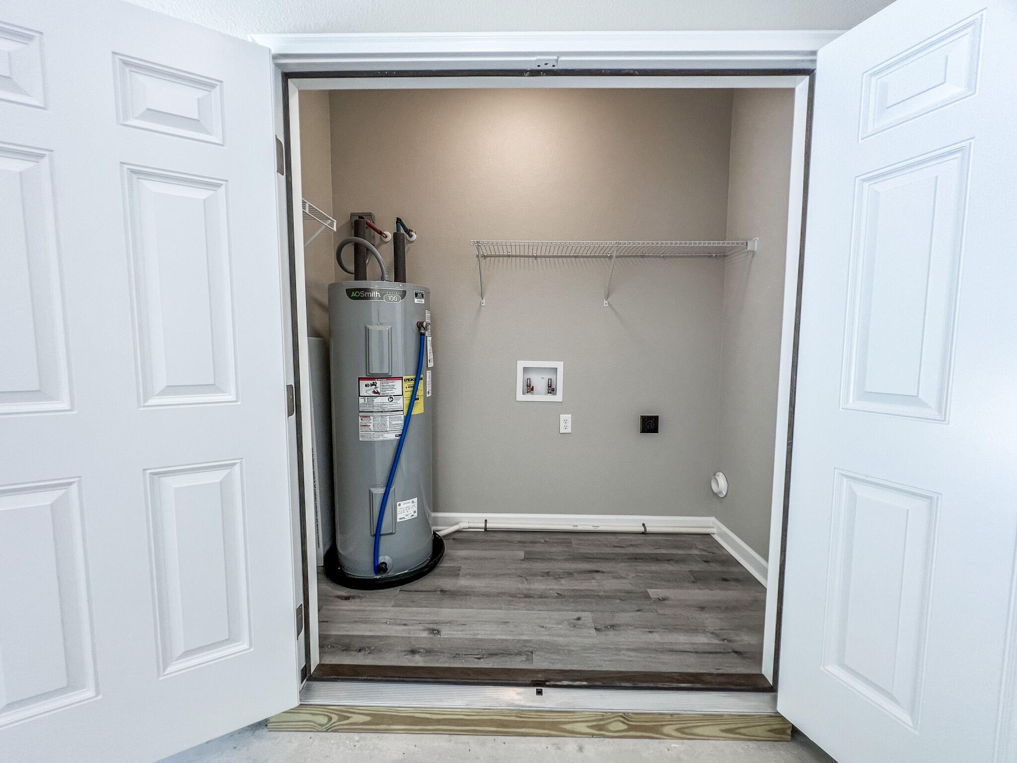 CRESTVIEW - Residential