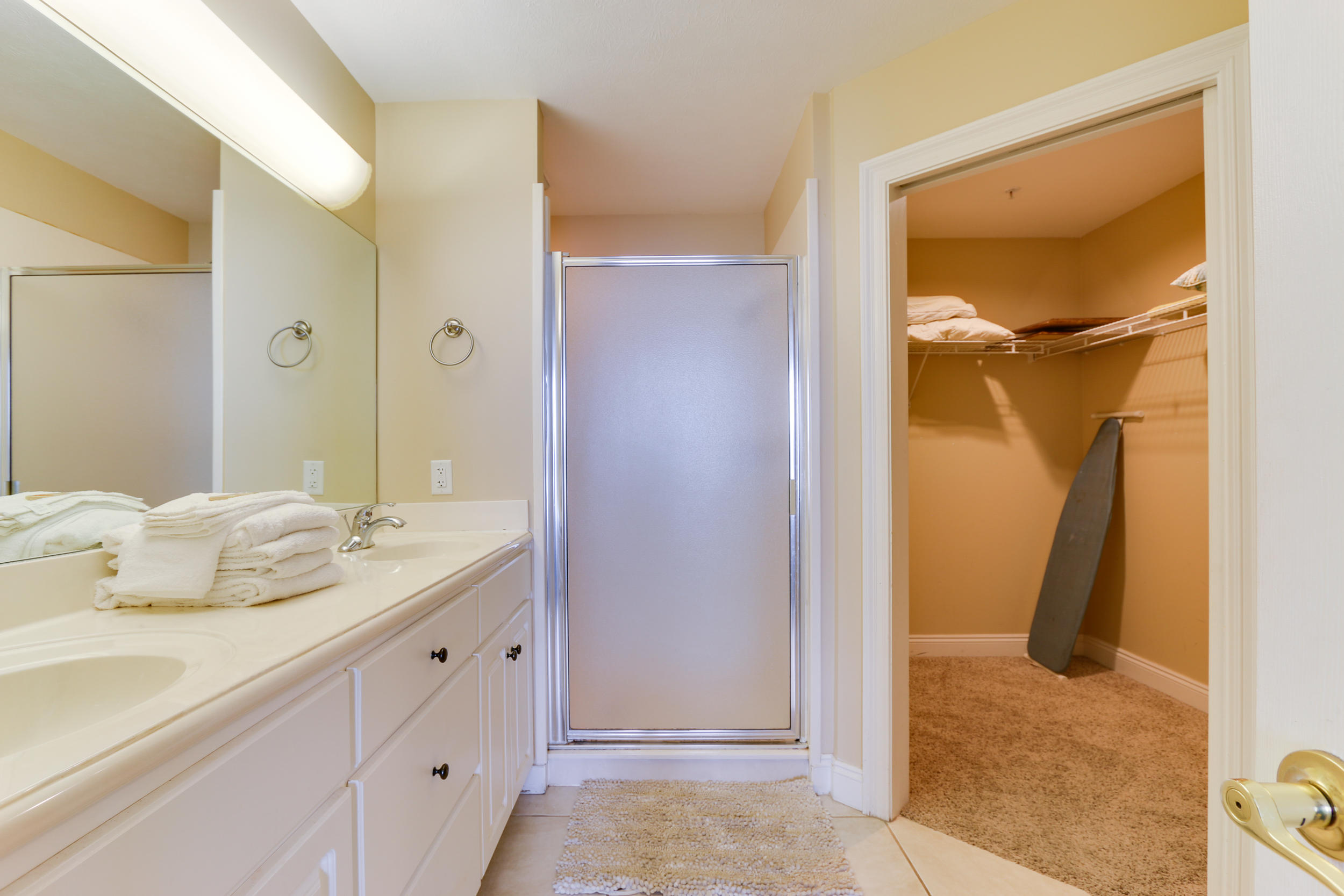 TREASURE ISLAND - Residential