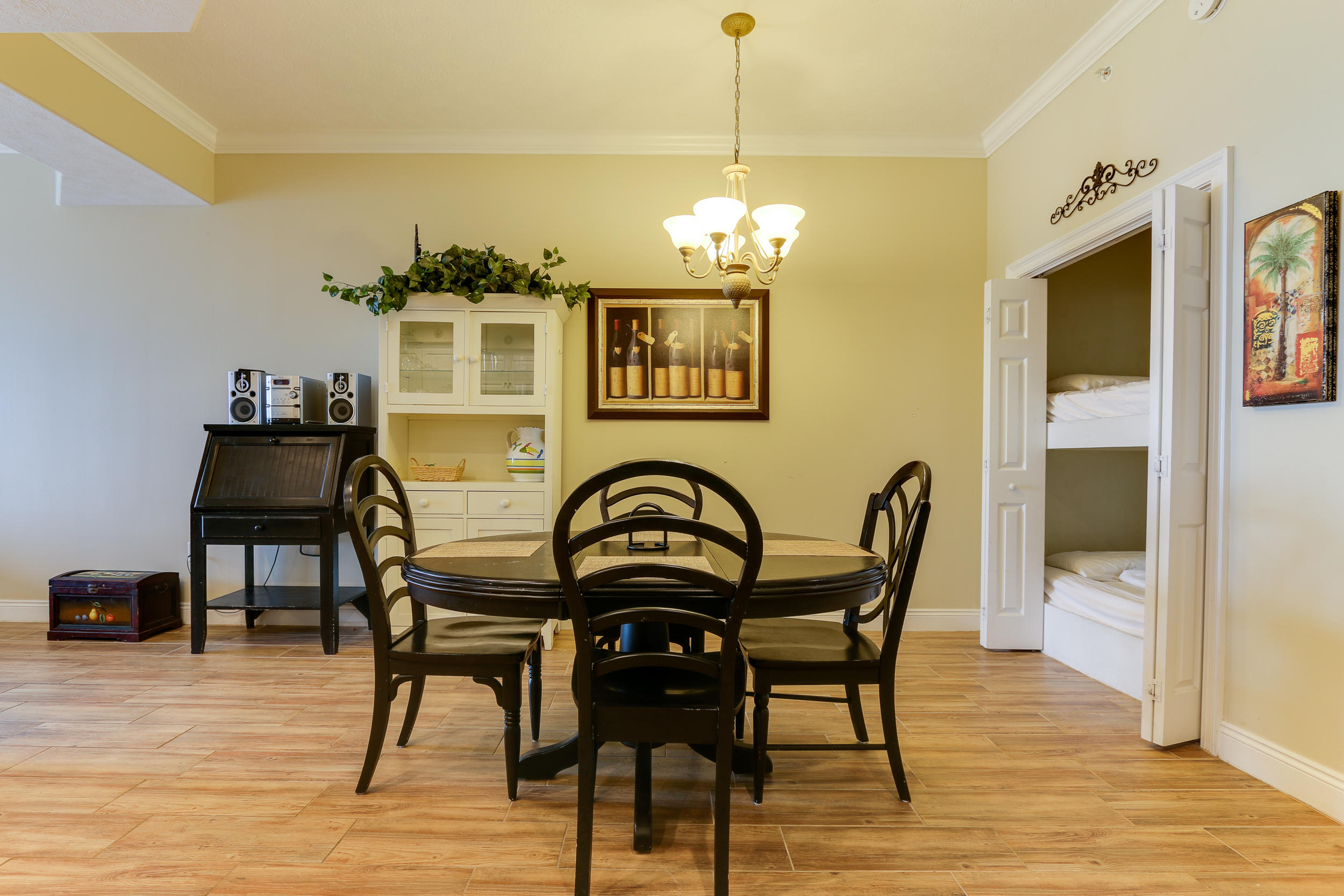 TREASURE ISLAND - Residential