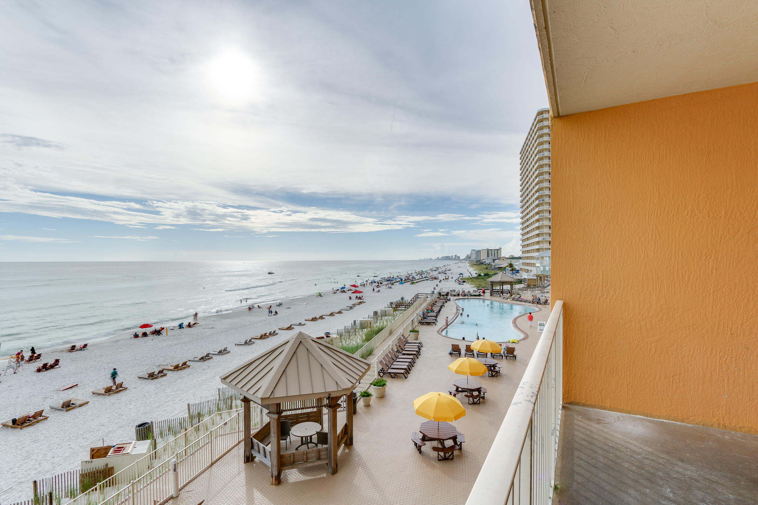 TREASURE ISLAND - Residential