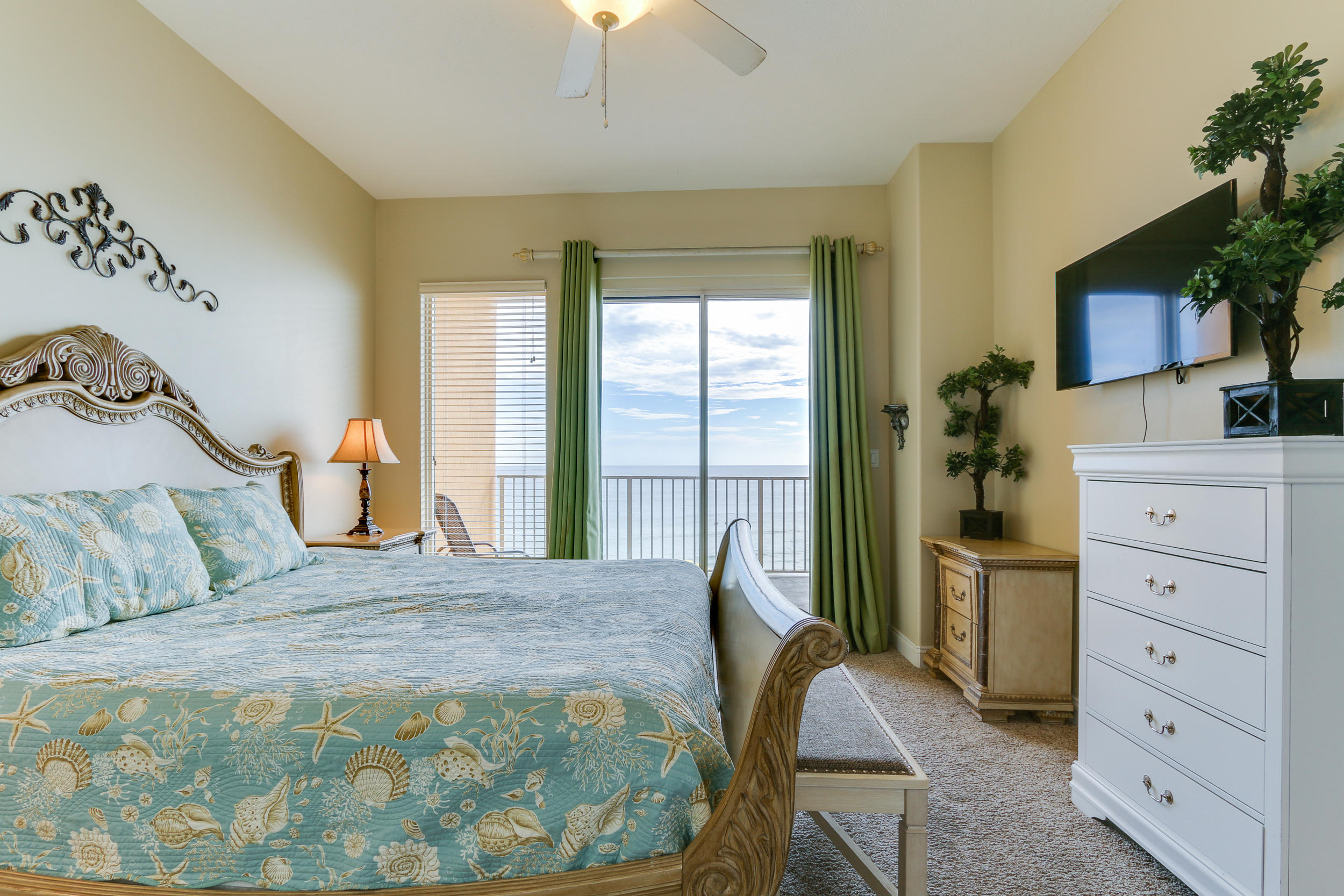 TREASURE ISLAND - Residential