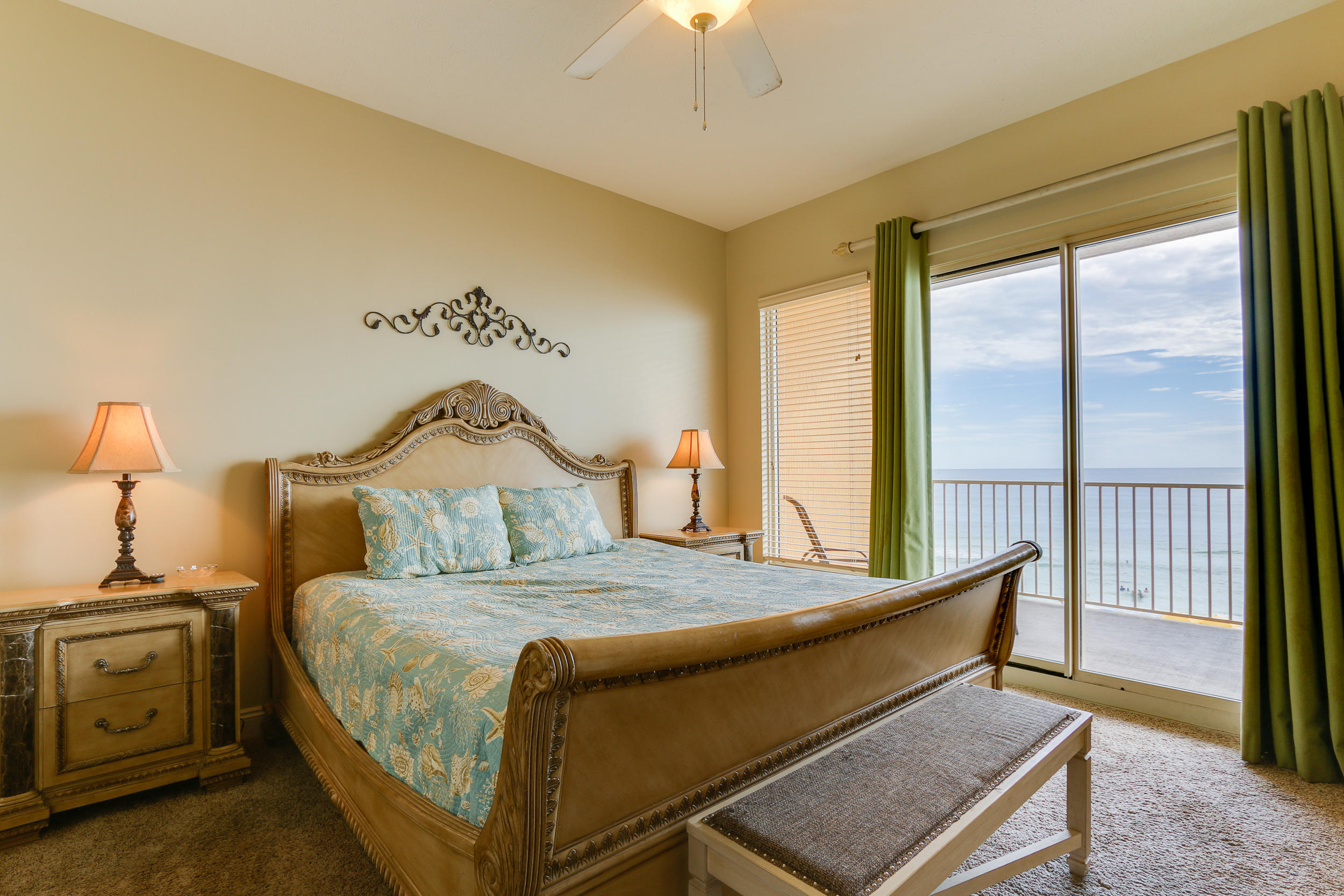 TREASURE ISLAND - Residential