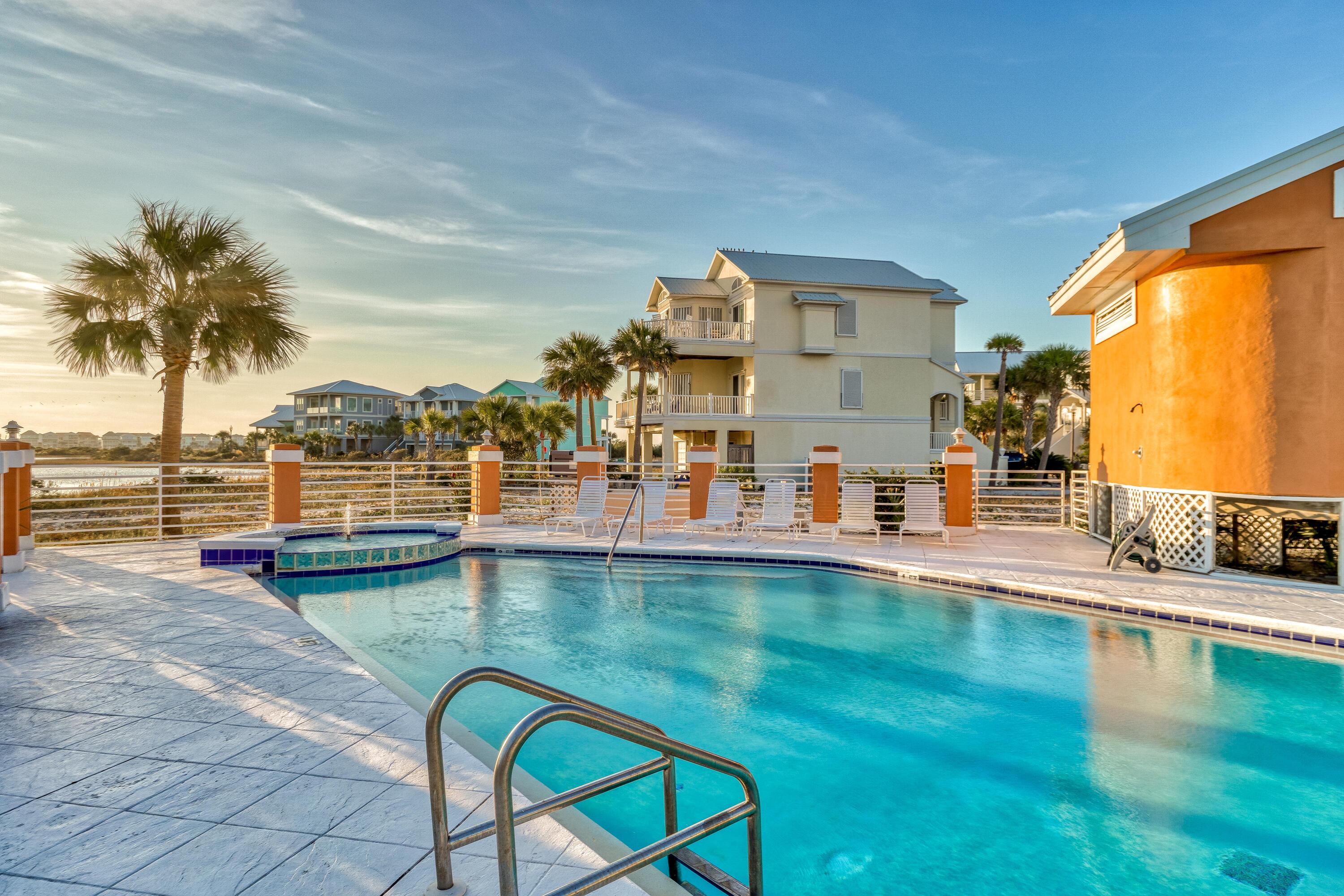 CARIBBEAN ISLES - Residential