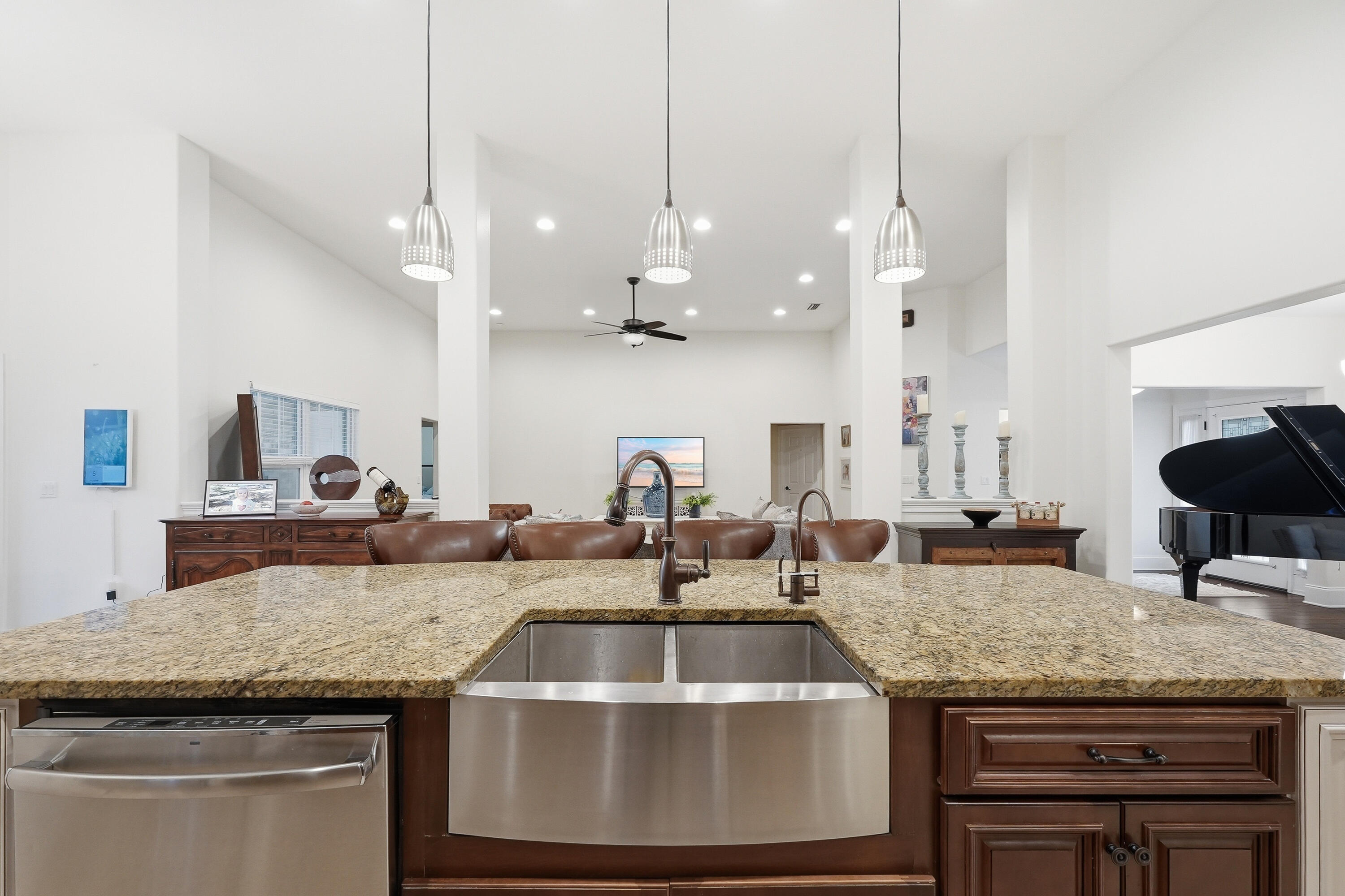 ROCKY BAYOU COUNTRY CLUB ESTATES 11 - Residential