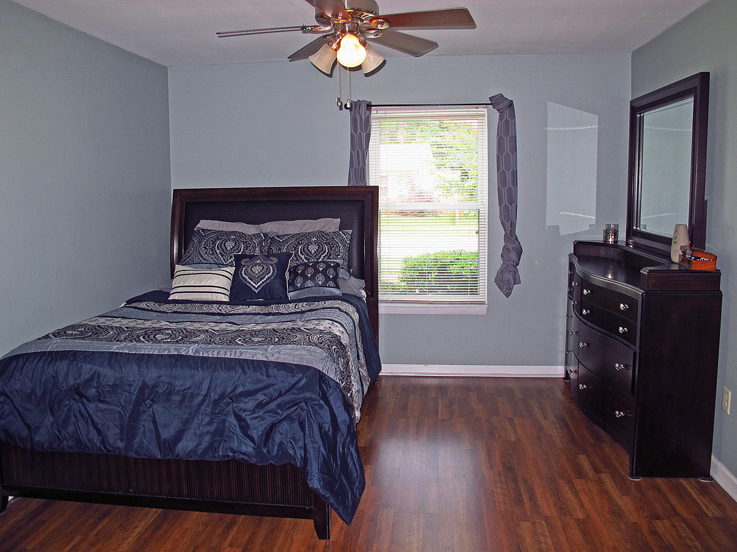 PINE MEADOWS - Residential